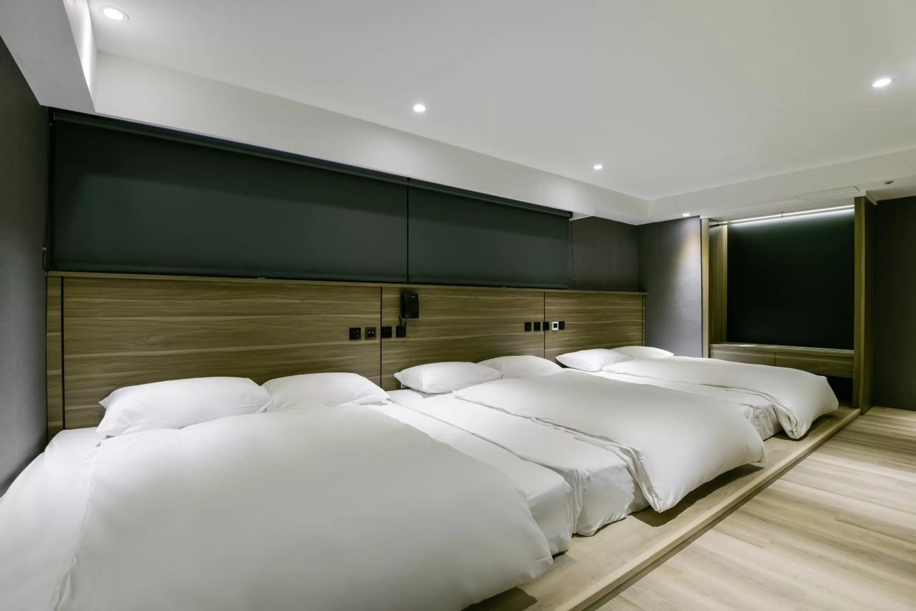 Bed in Autumn Willow Hotel