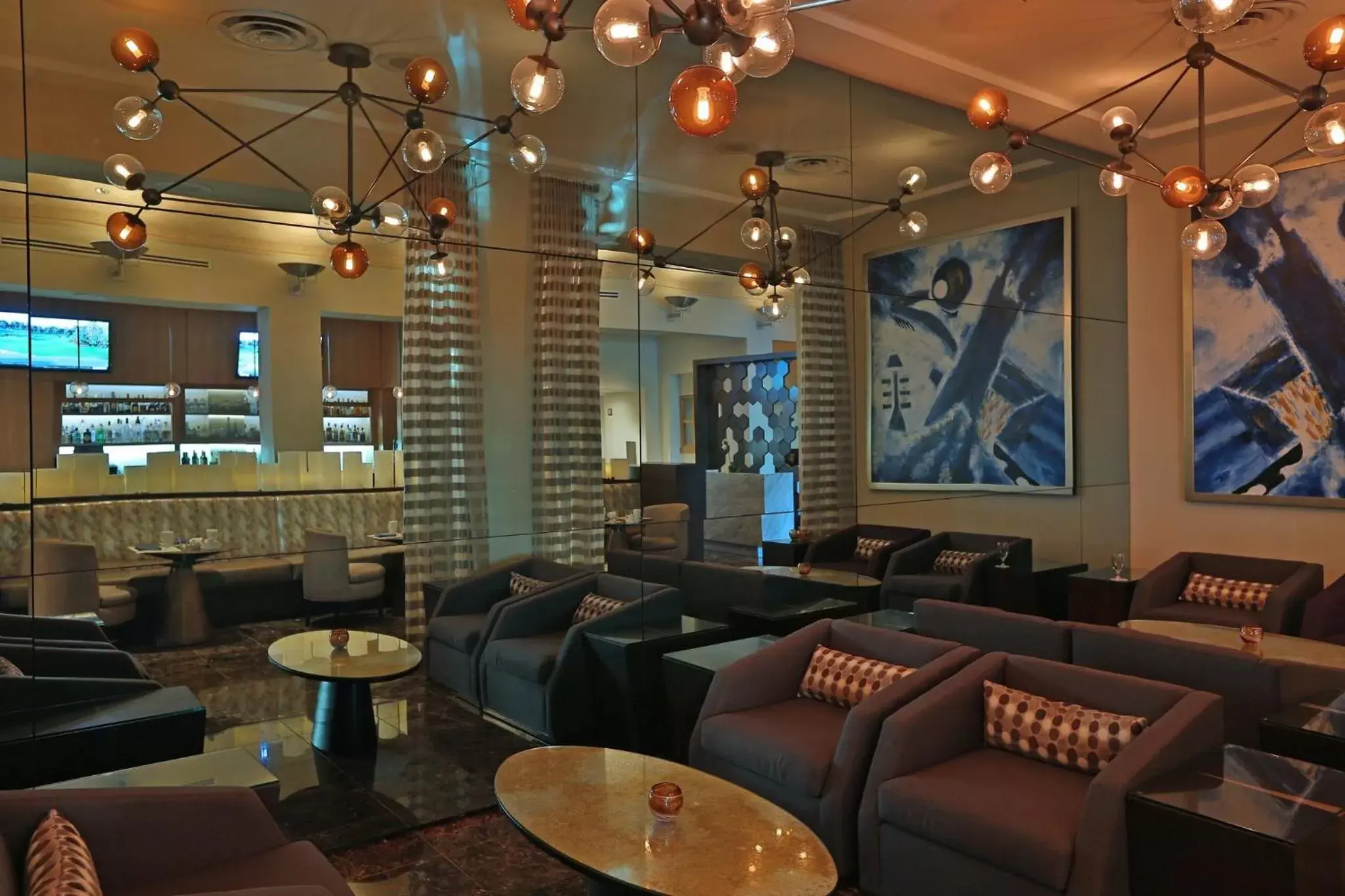 Lounge or bar, Lounge/Bar in InterContinental at Doral Miami, an IHG Hotel