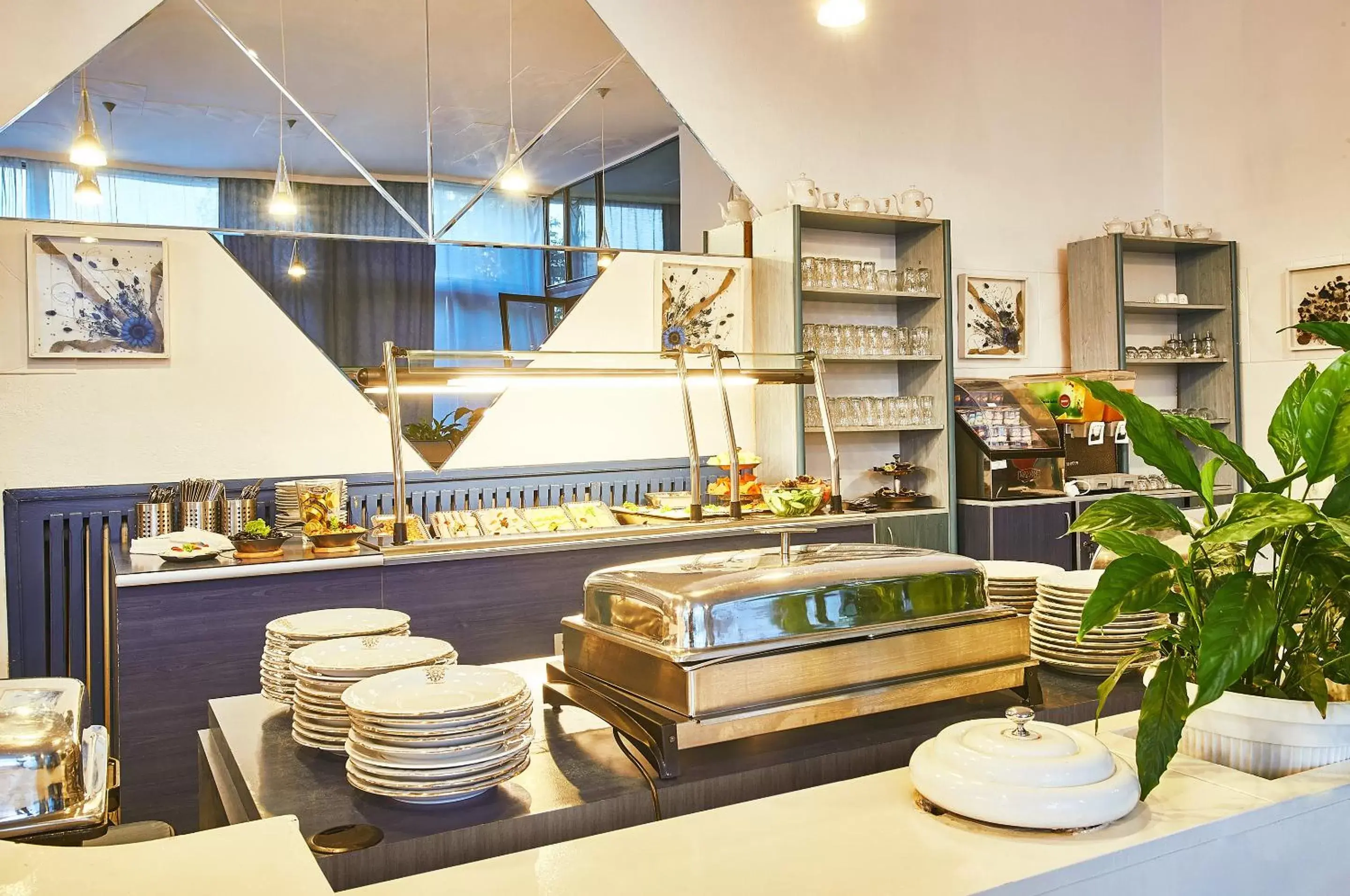 Breakfast in Continental Drobeta Turnu Severin Breakfast in Continental Drobeta Turnu Severin