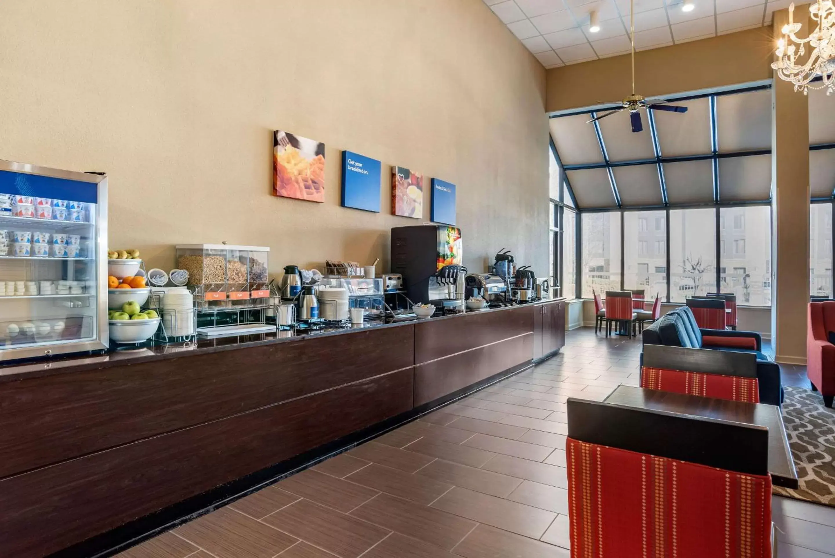 Restaurant/places to eat in Comfort Inn Pearl-Jackson Restaurant/places to eat in Comfort Inn Pearl-Jackson