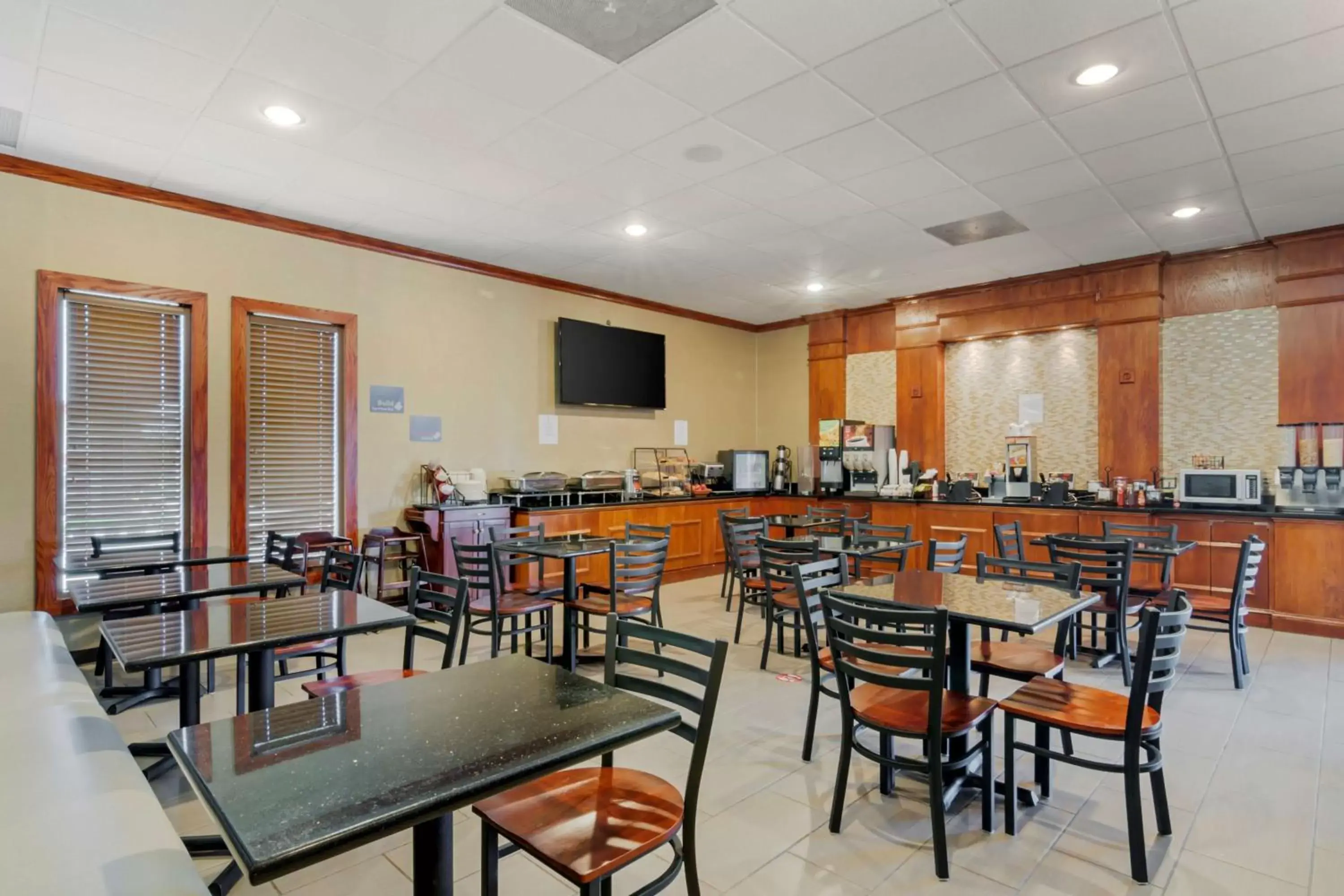 Breakfast, Restaurant/Places to Eat in Best Western Kirkwood Inn