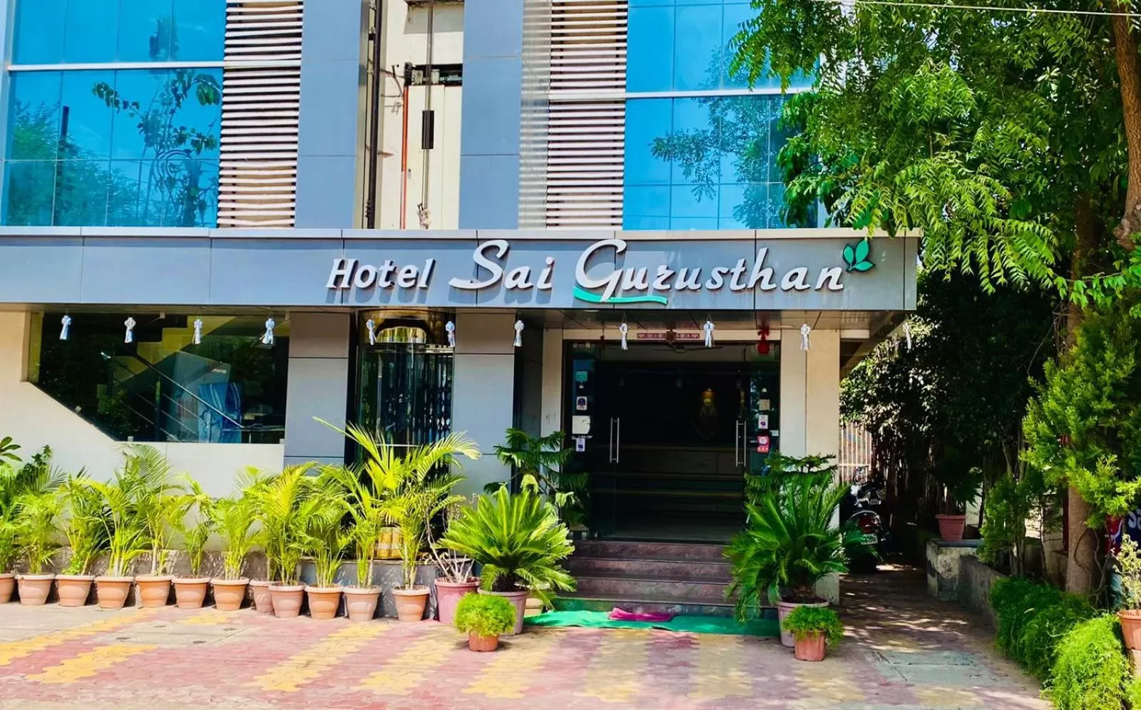 Property building in Hotel Sai Gurusthan