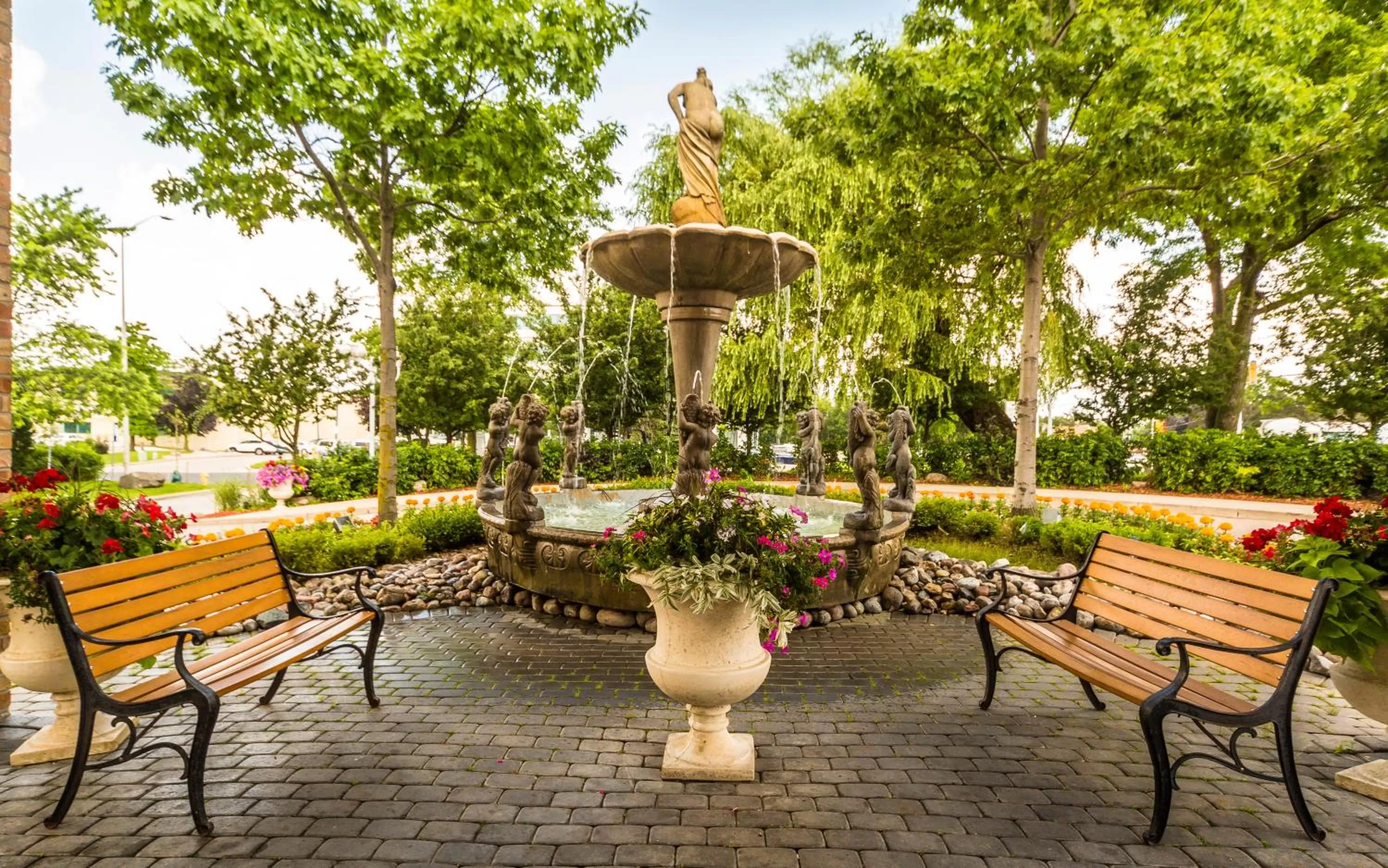 Garden in Monte Carlo Inn Markham