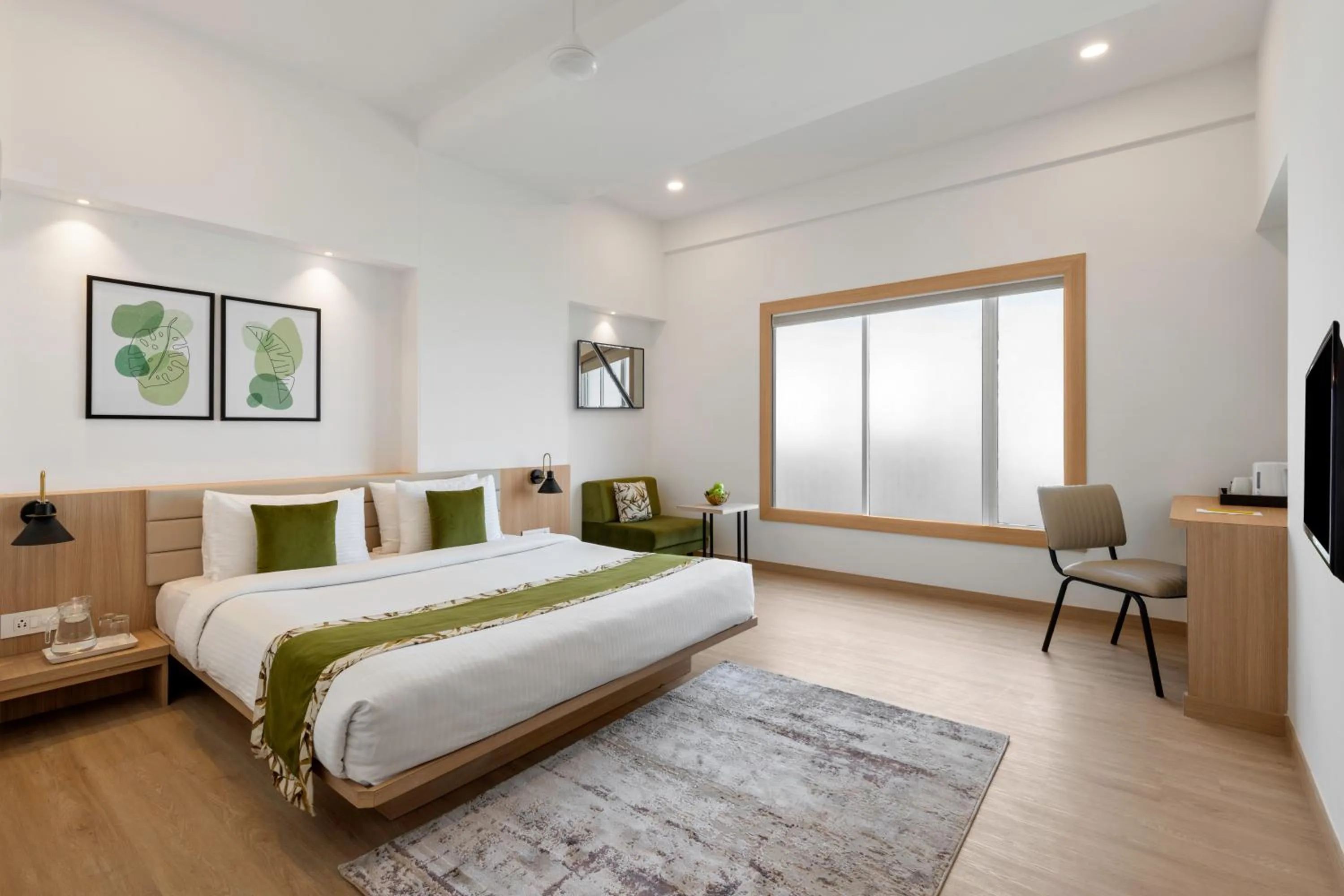 Bed in Lemon Tree Hotel, Vadodara