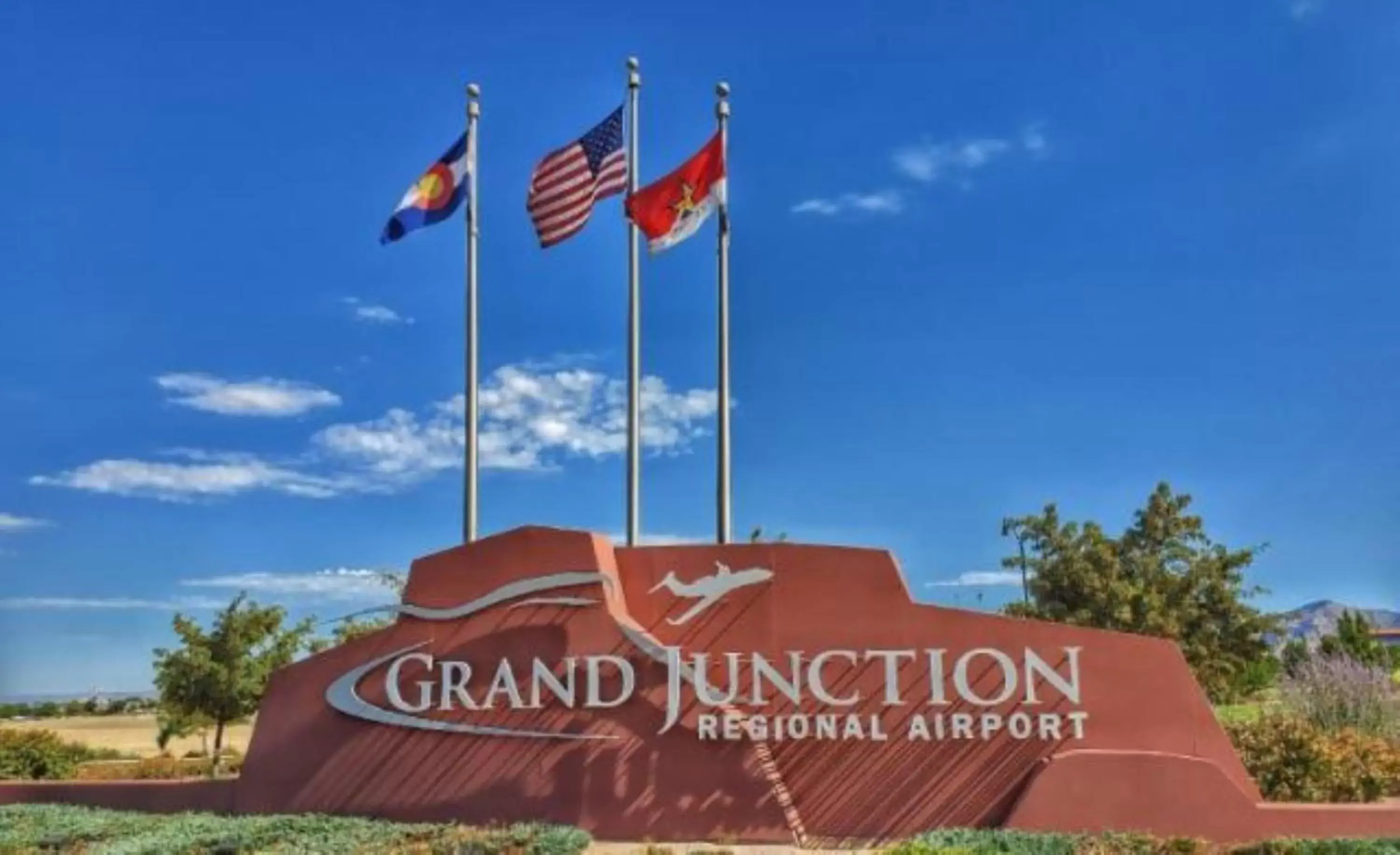 Nearby landmark, Property Logo/Sign in Holiday Inn Hotel & Suites Grand Junction-Airport, an IHG Hotel