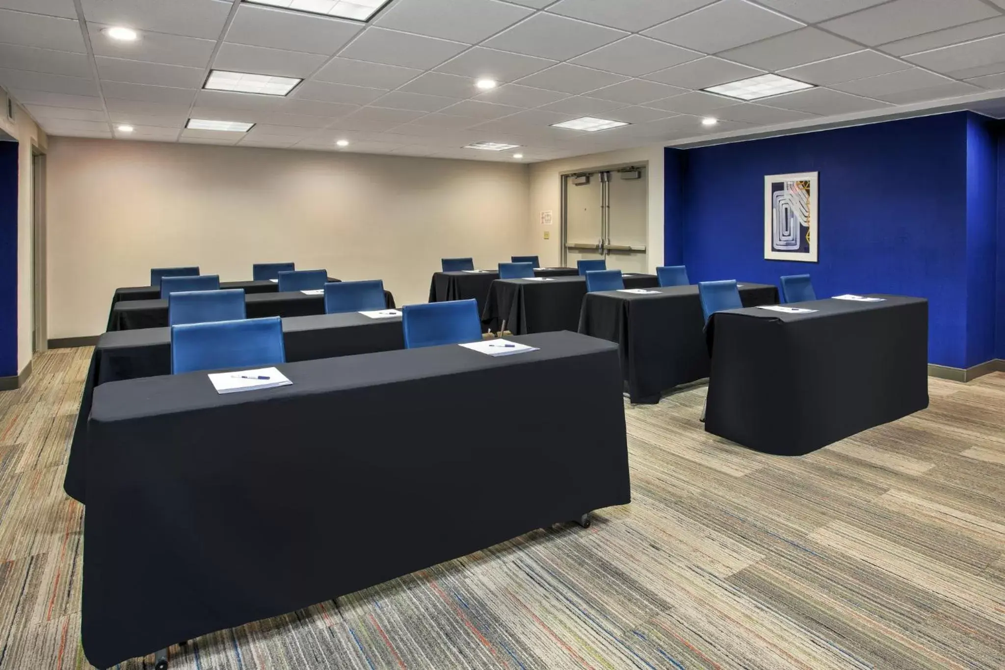 Meeting/conference room in Holiday Inn Express Nashville Airport, an IHG Hotel