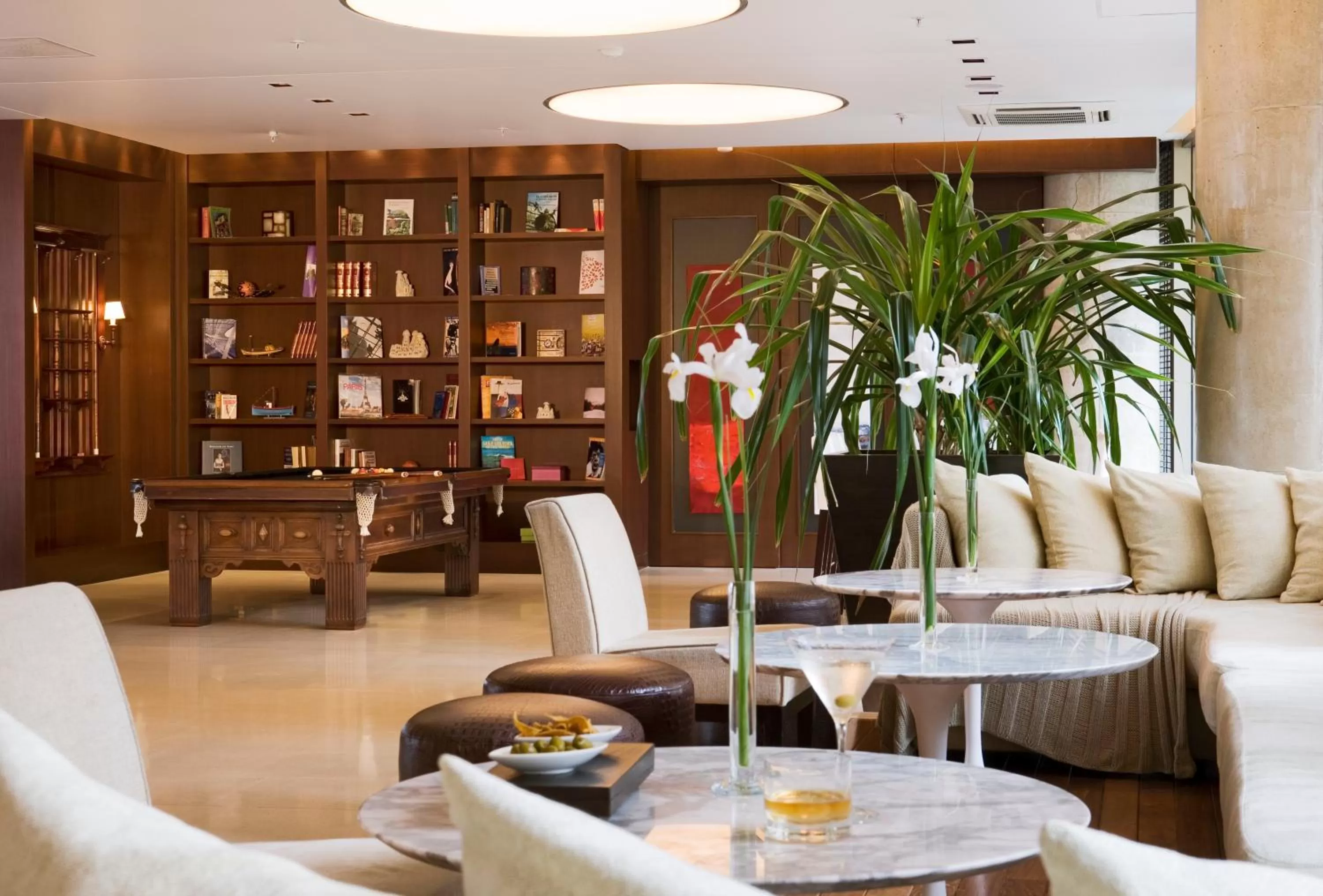 Lounge or bar in Hotel Madero Buenos Aires, WorldHotels Elite