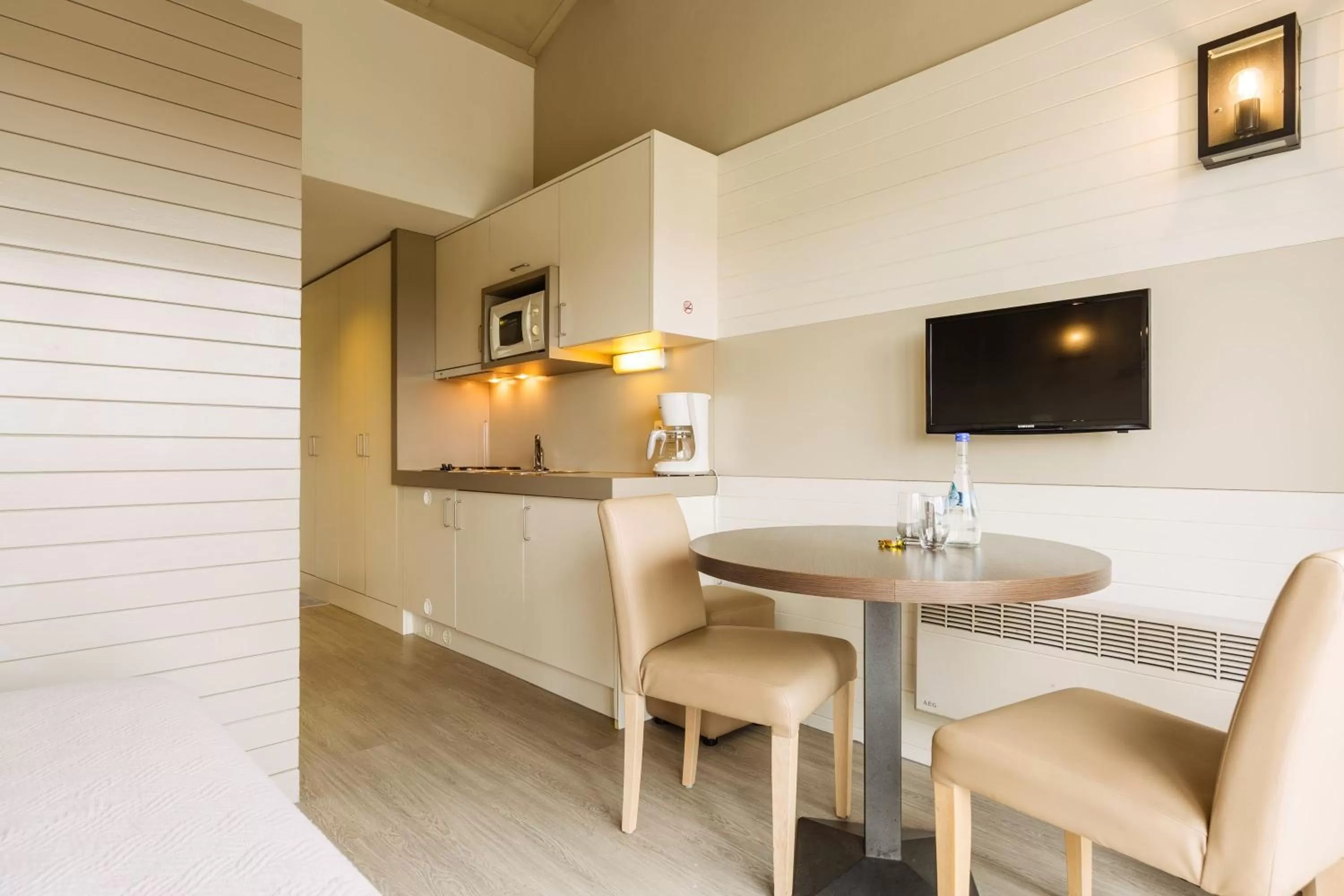 Kitchen or kitchenette in C-Hotels Zeegalm