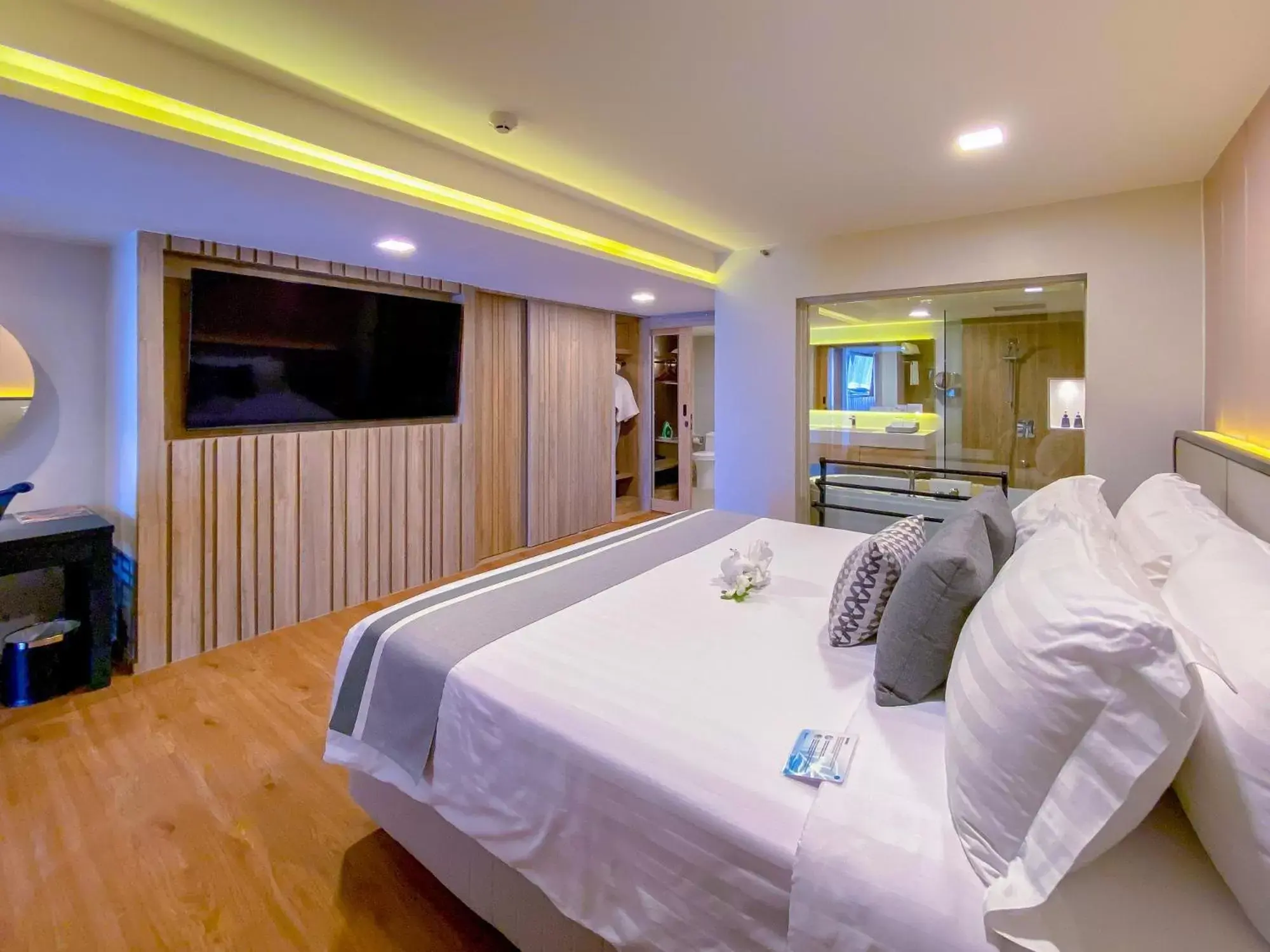 Bedroom, Bed in Phuket Graceland Resort and Spa - SHA Extra Plus