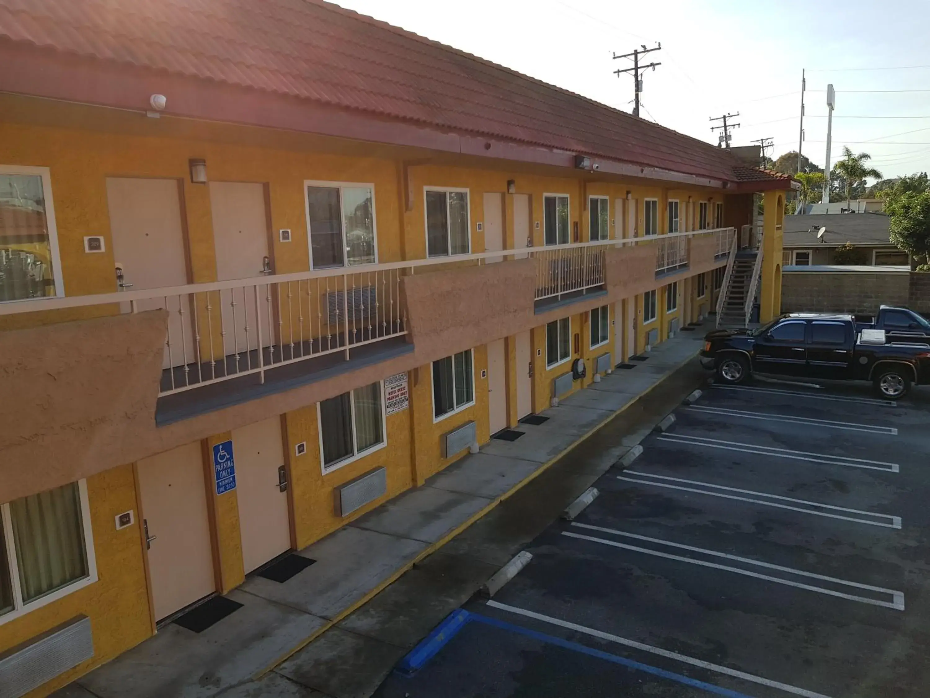 Property building in El Segundo Inn