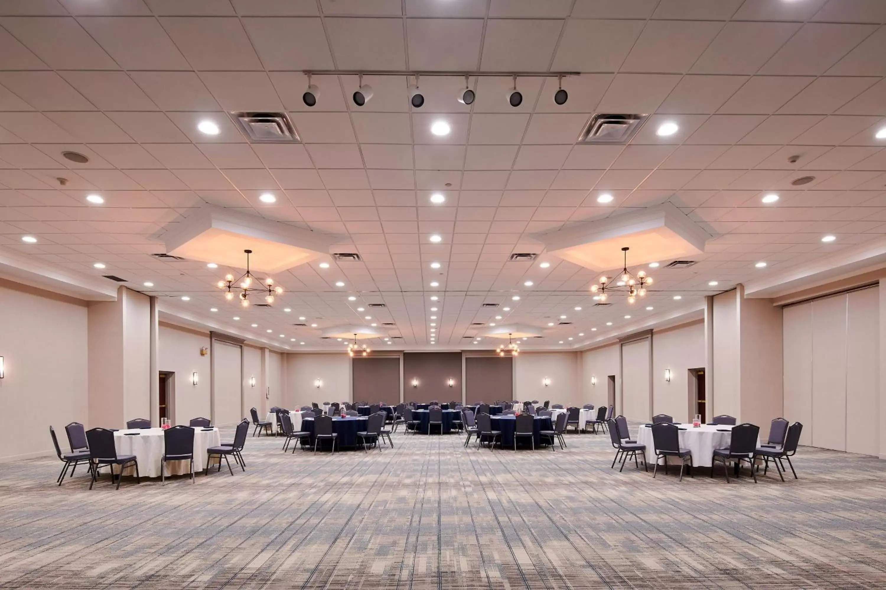 Meeting/conference room, Banquet Facilities in Four Points by Sheraton Cleveland-Eastlake