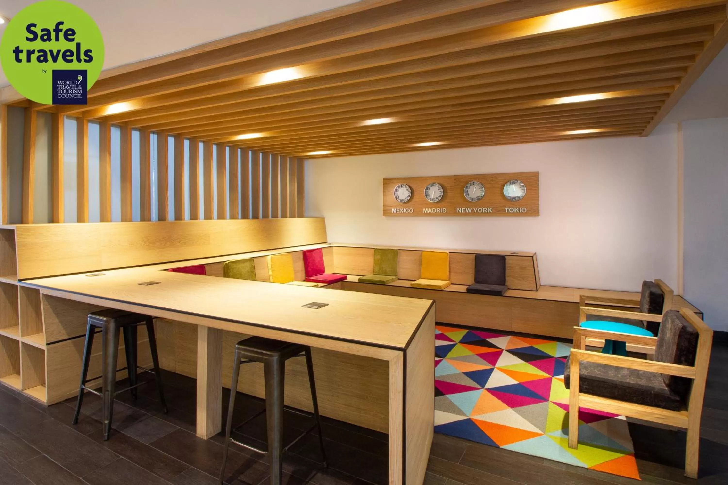 Seating area in Hotel MX garibaldi CDMX, Trademark Collection by Wyndham