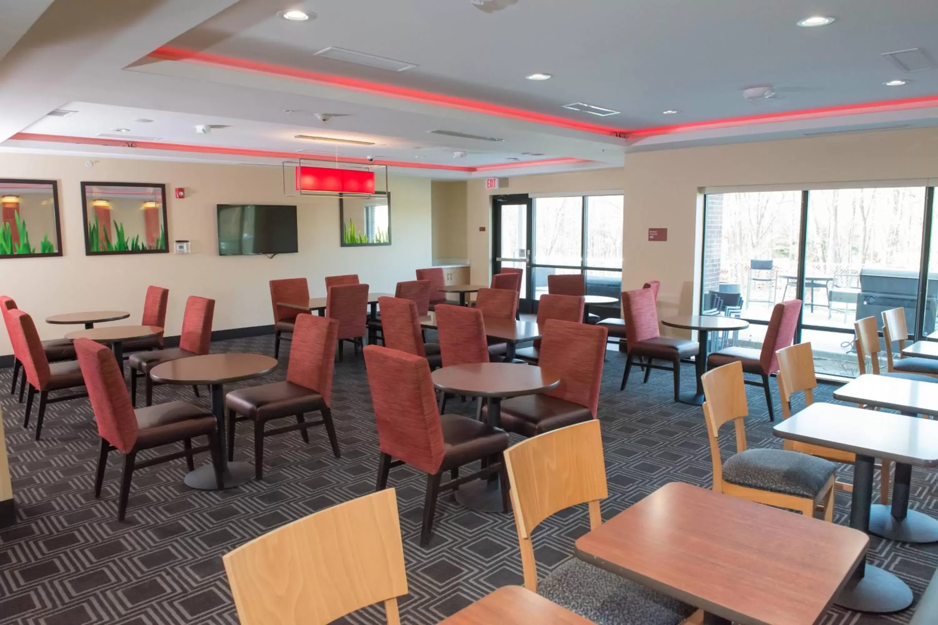 Breakfast, Restaurant/Places to Eat in TownePlace Suites by Marriott Battle Creek