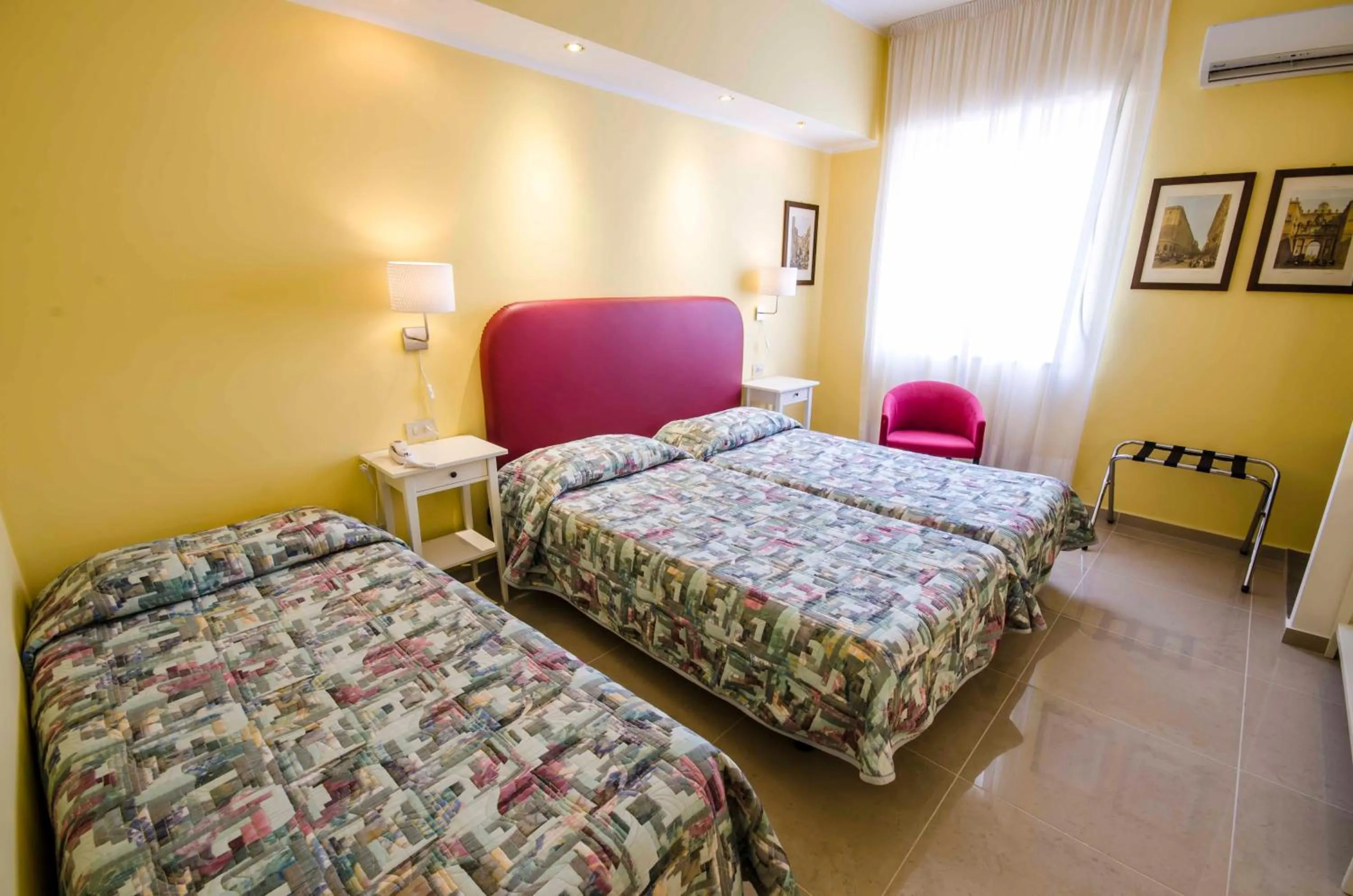 Bedroom, Bed in Hotel Tarconte
