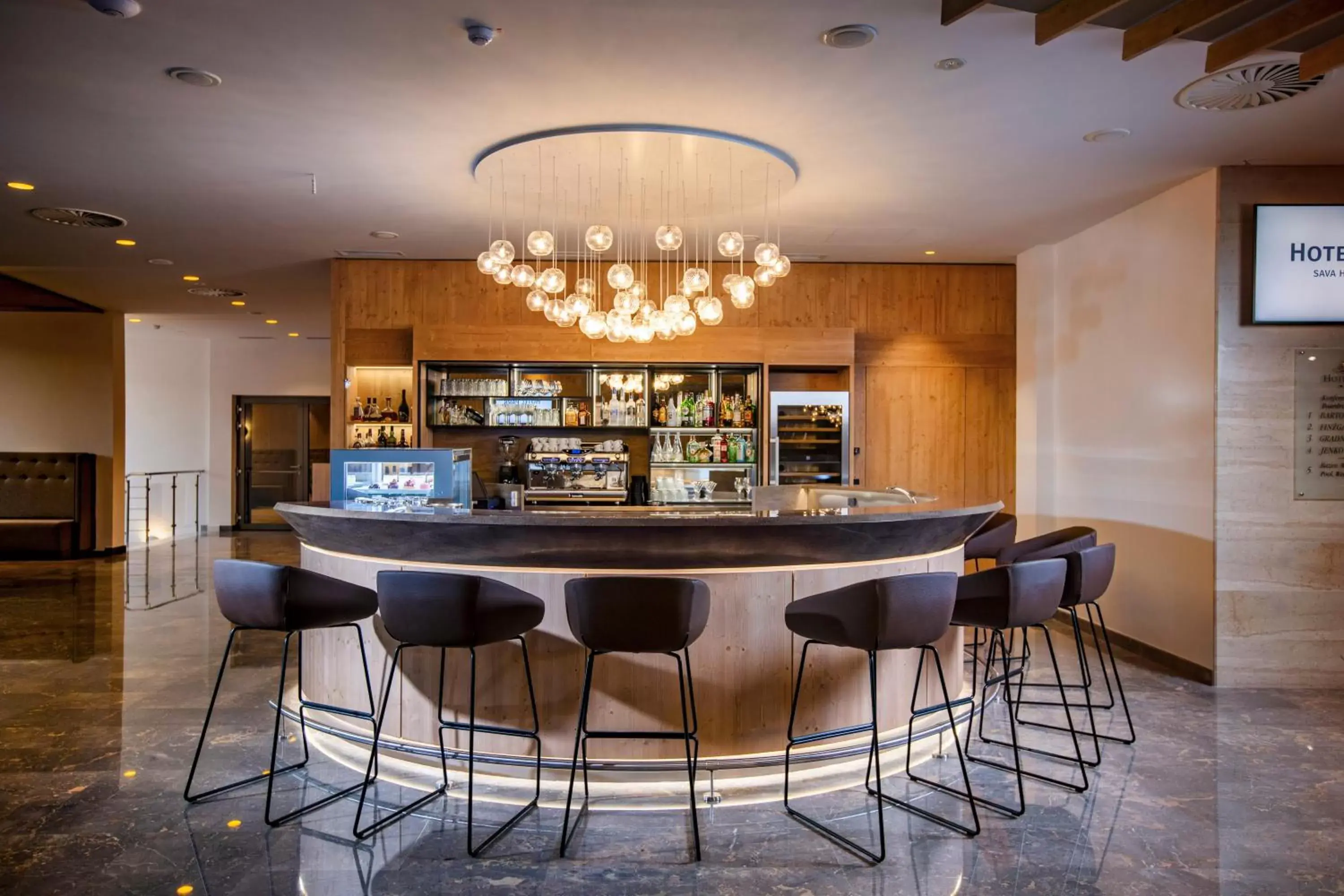 Lounge or bar in Hotel Park - Sava Hotels & Resorts Lounge or bar in Hotel Park - Sava Hotels & Resorts