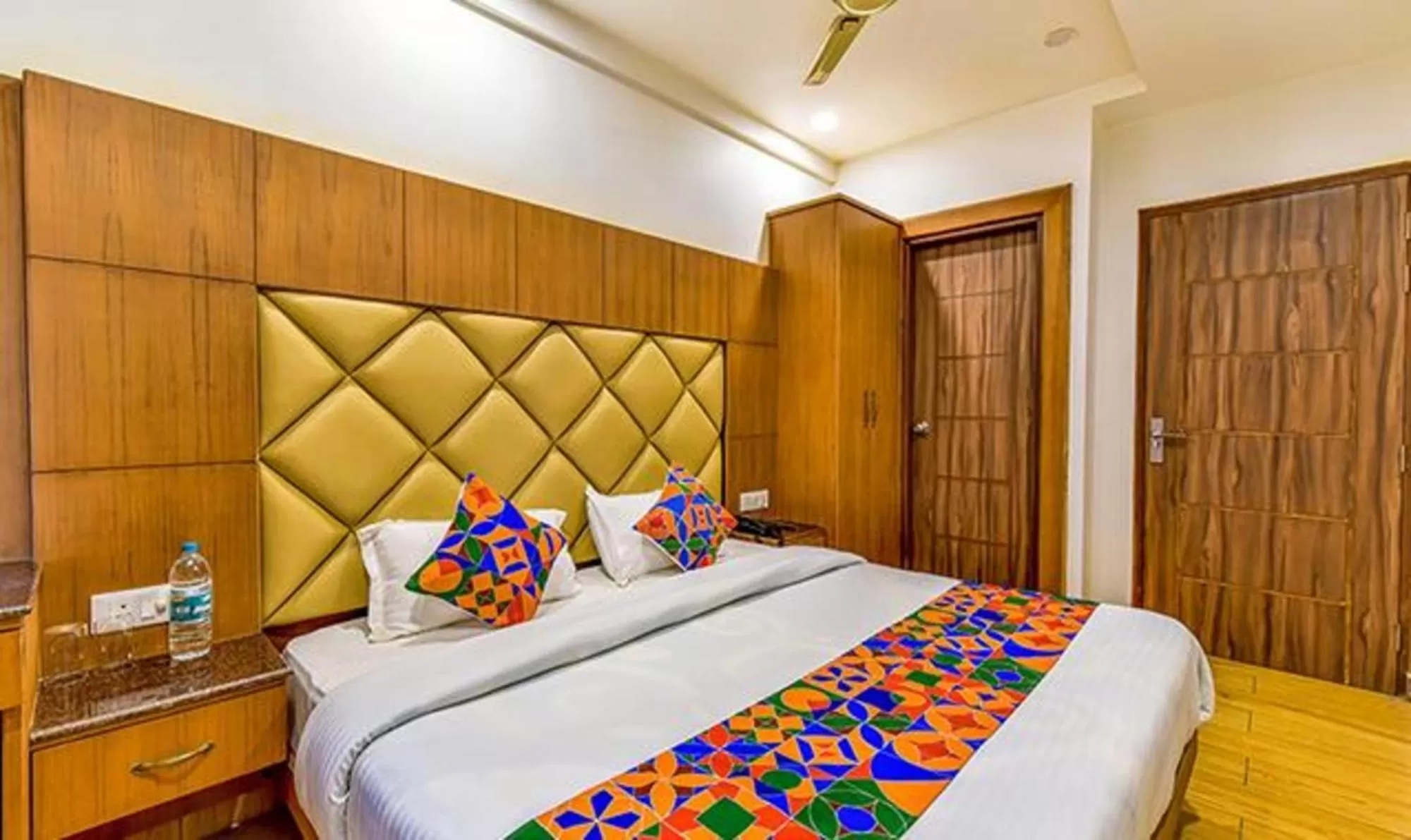 Bed in FabHotel Clock View 500M From The Mall Road