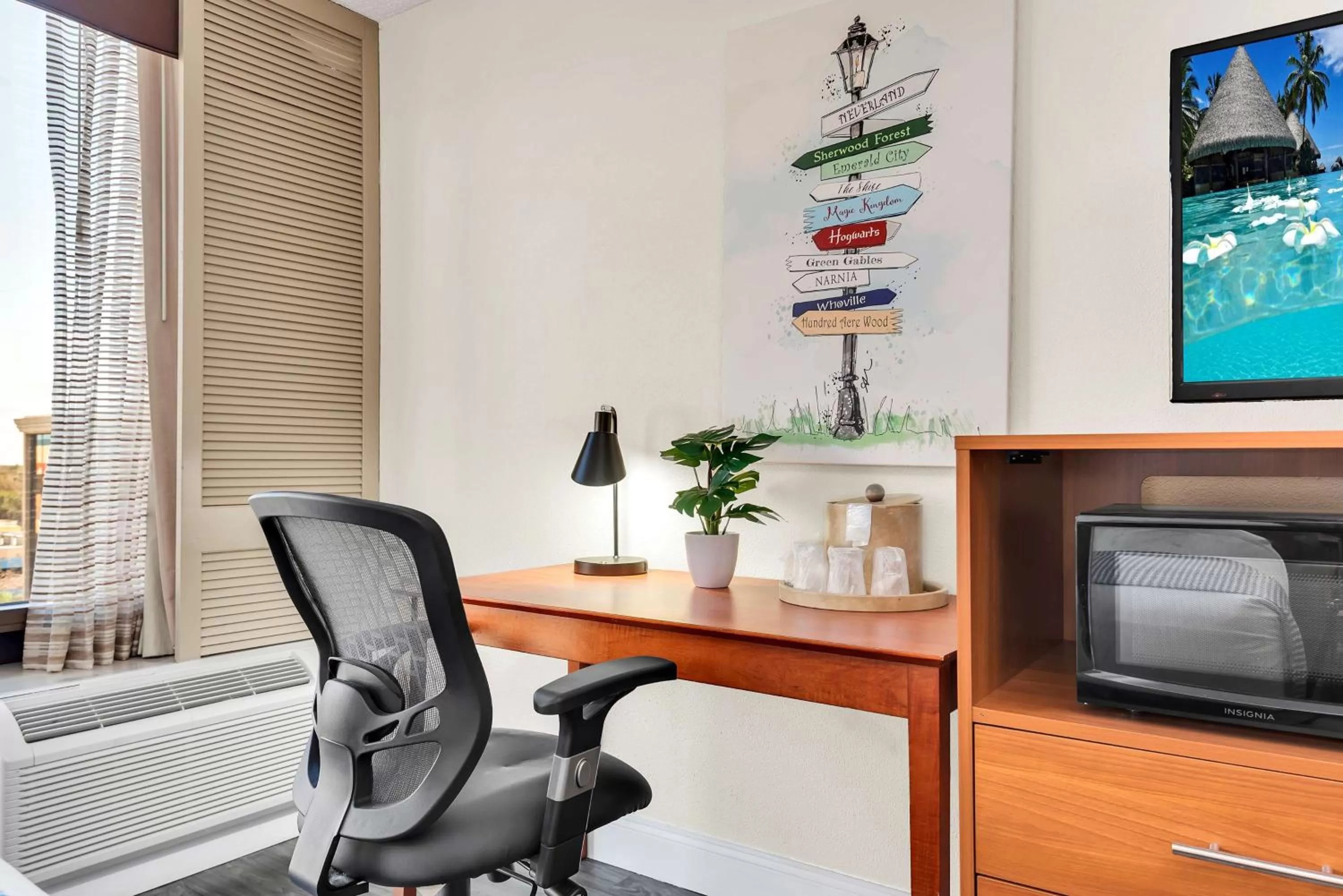 Bedroom in Best Western Orlando Gateway Hotel