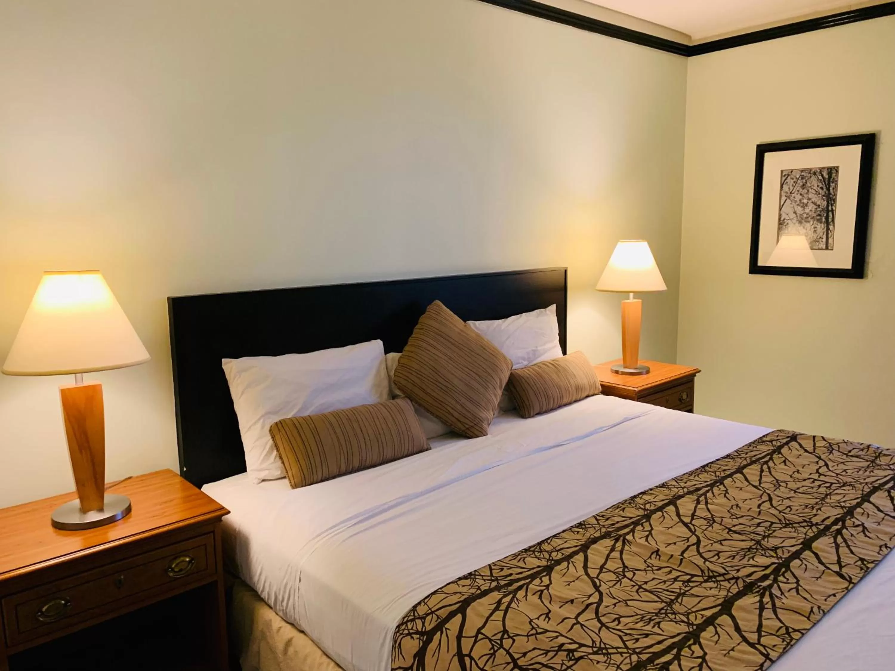 Bedroom, Bed in Hotel at the Waldorf