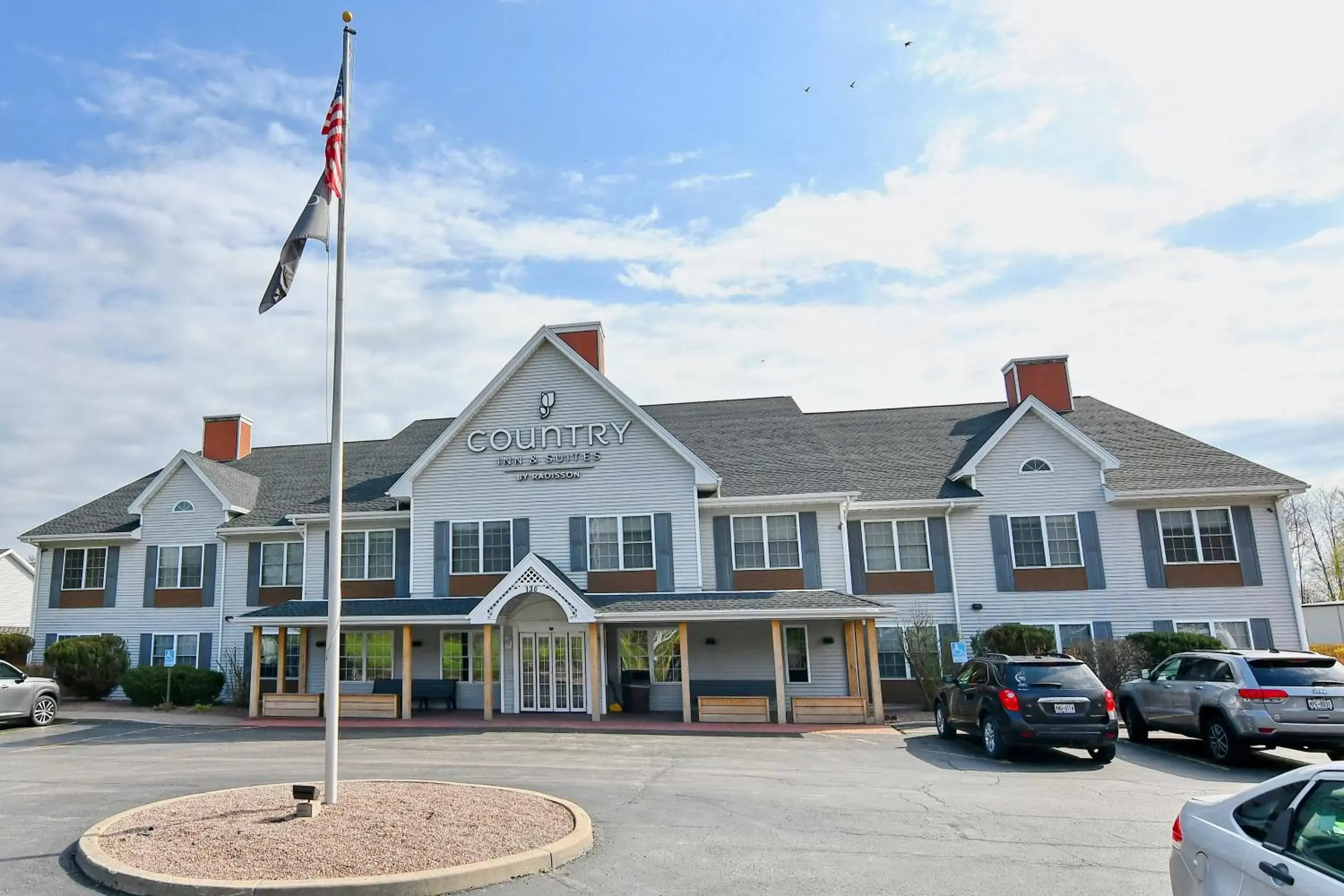 Property Building in Country Inn & Suites by Radisson, Mount Morris, NY