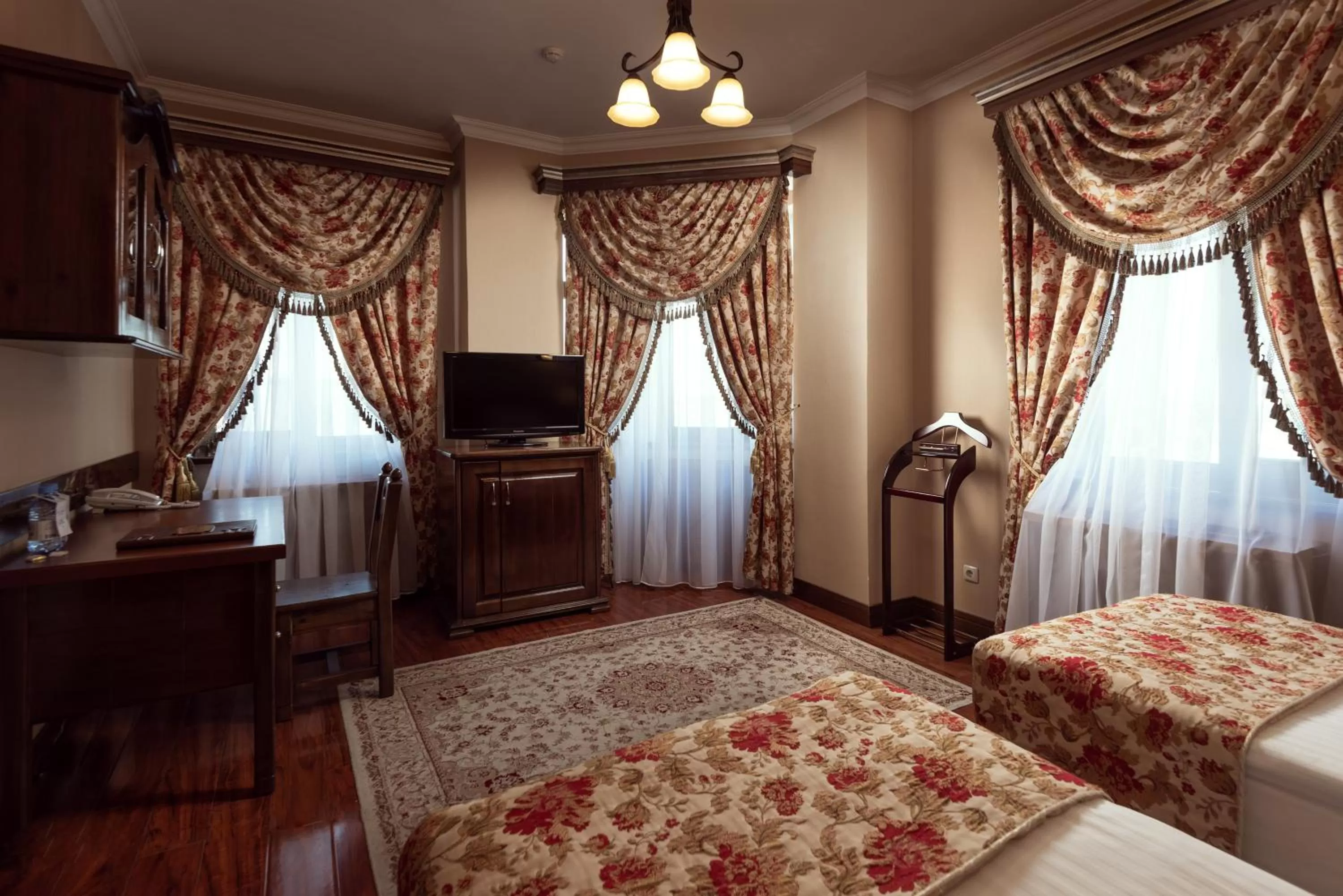 Photo of the whole room, Bed in Boutique Hotel Traditional