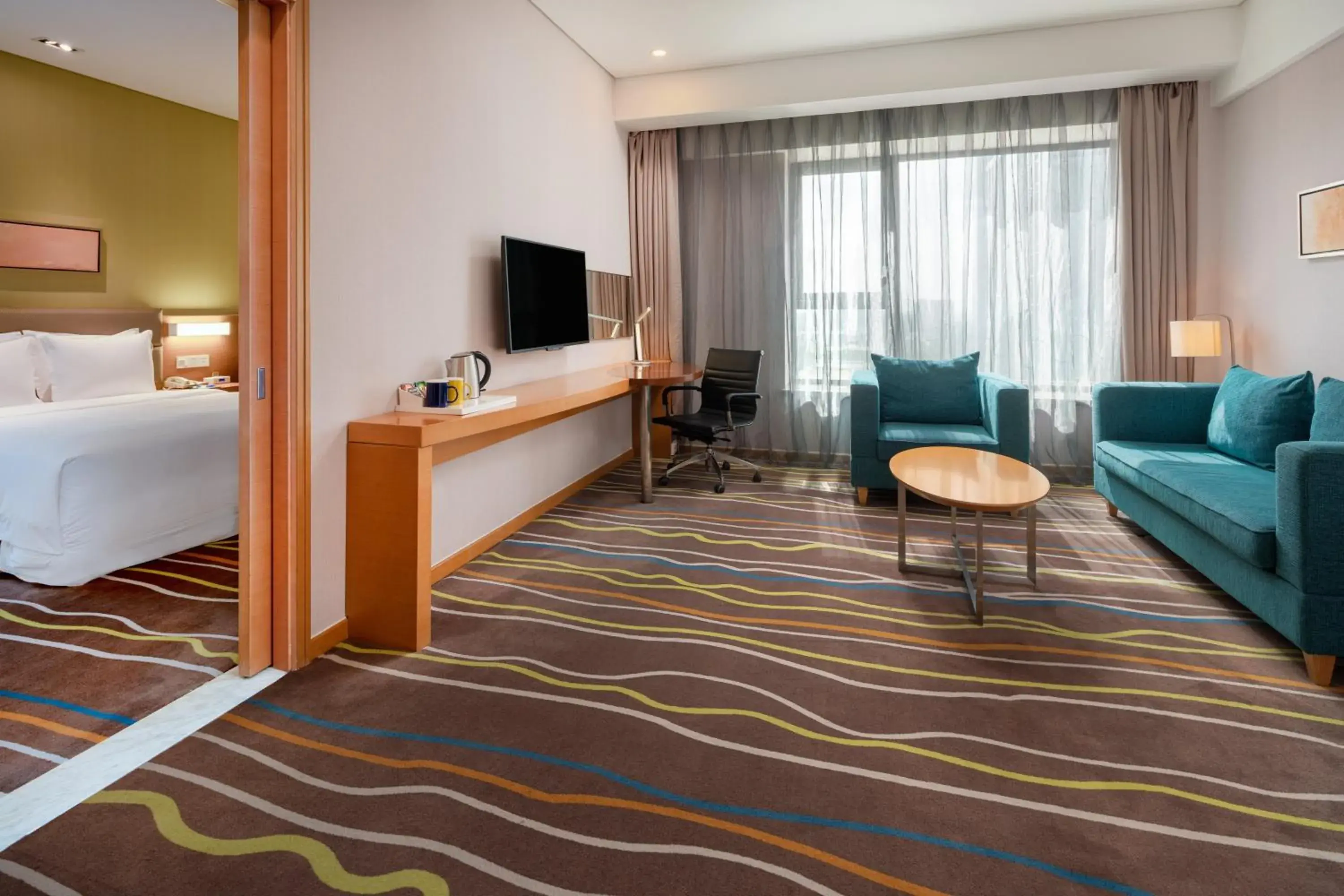 Photo of the whole room, Bed in Holiday Inn Express Xi'an High-Tech Zone by IHG Photo of the whole room, Bed in Holiday Inn Express Xi'an High-Tech Zone by IHG