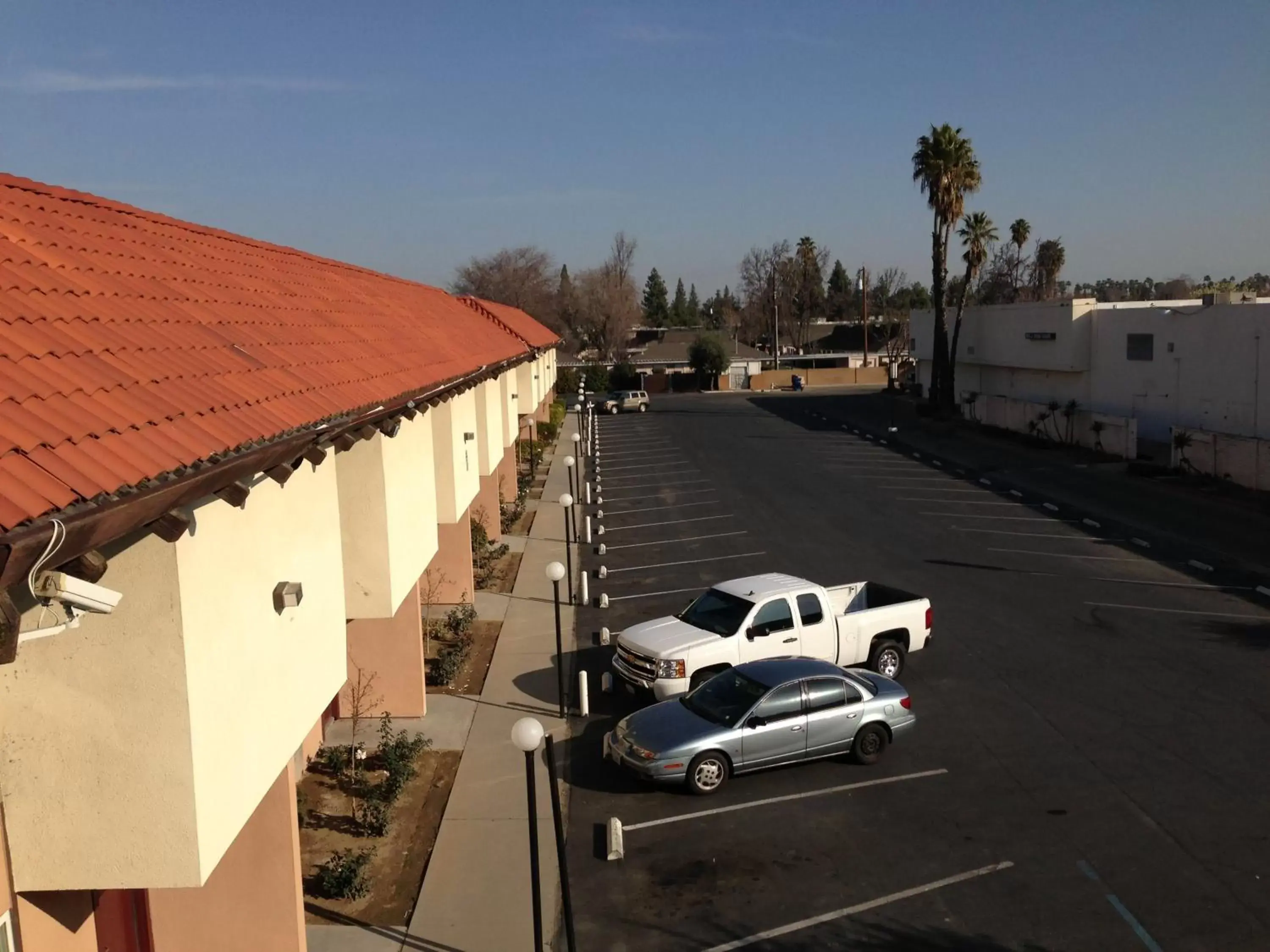 Property building in Ramada by Wyndham Fresno North Property building in Ramada by Wyndham Fresno North