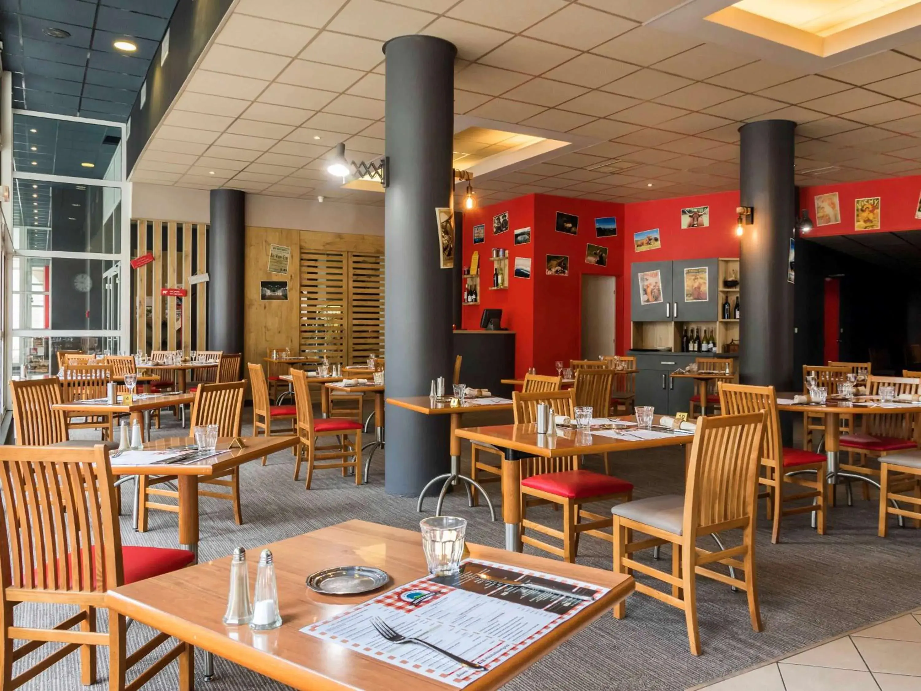 Restaurant/Places to Eat in ibis Vichy