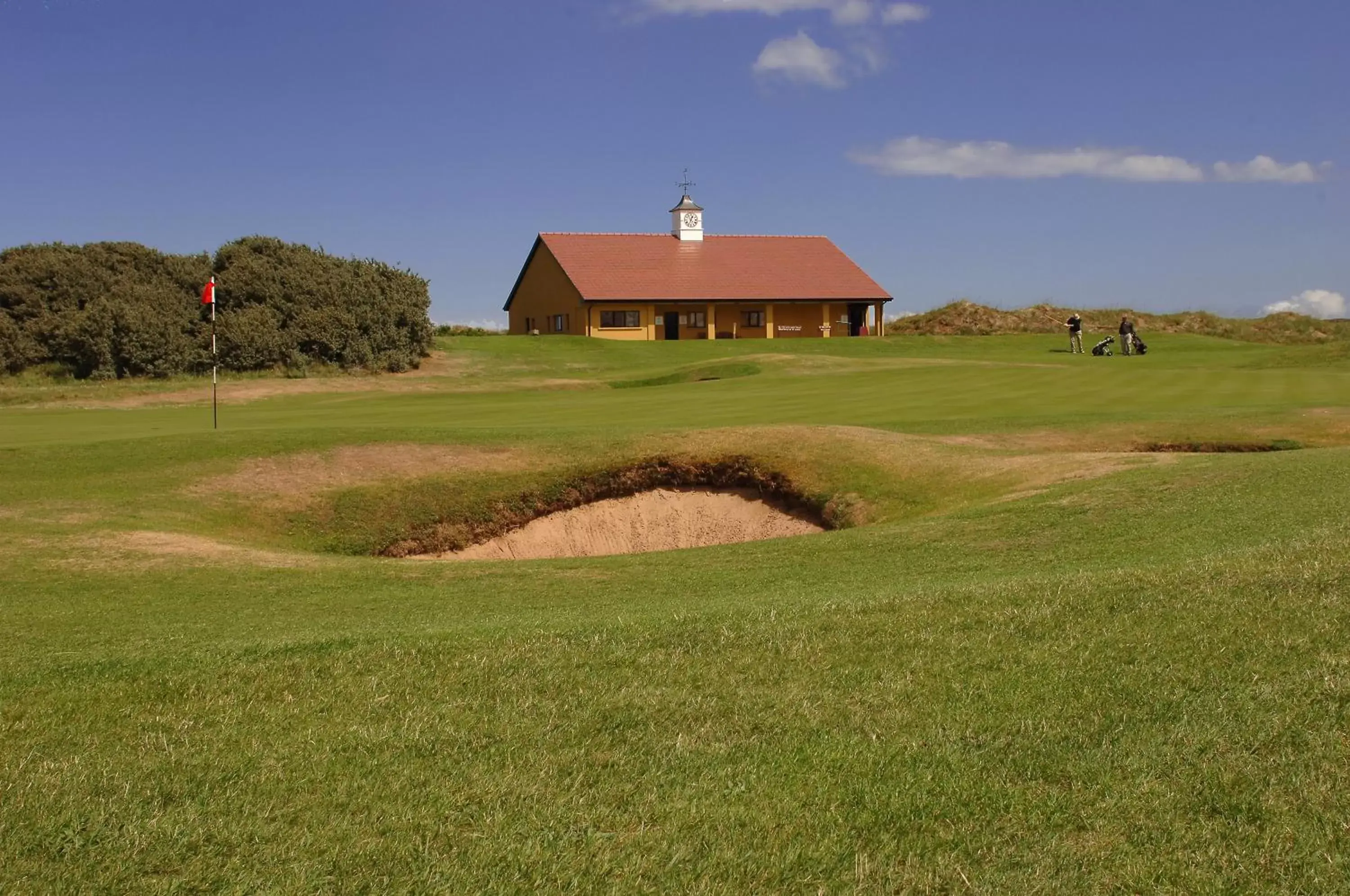 Golfcourse, Property Building in North Coast Motel