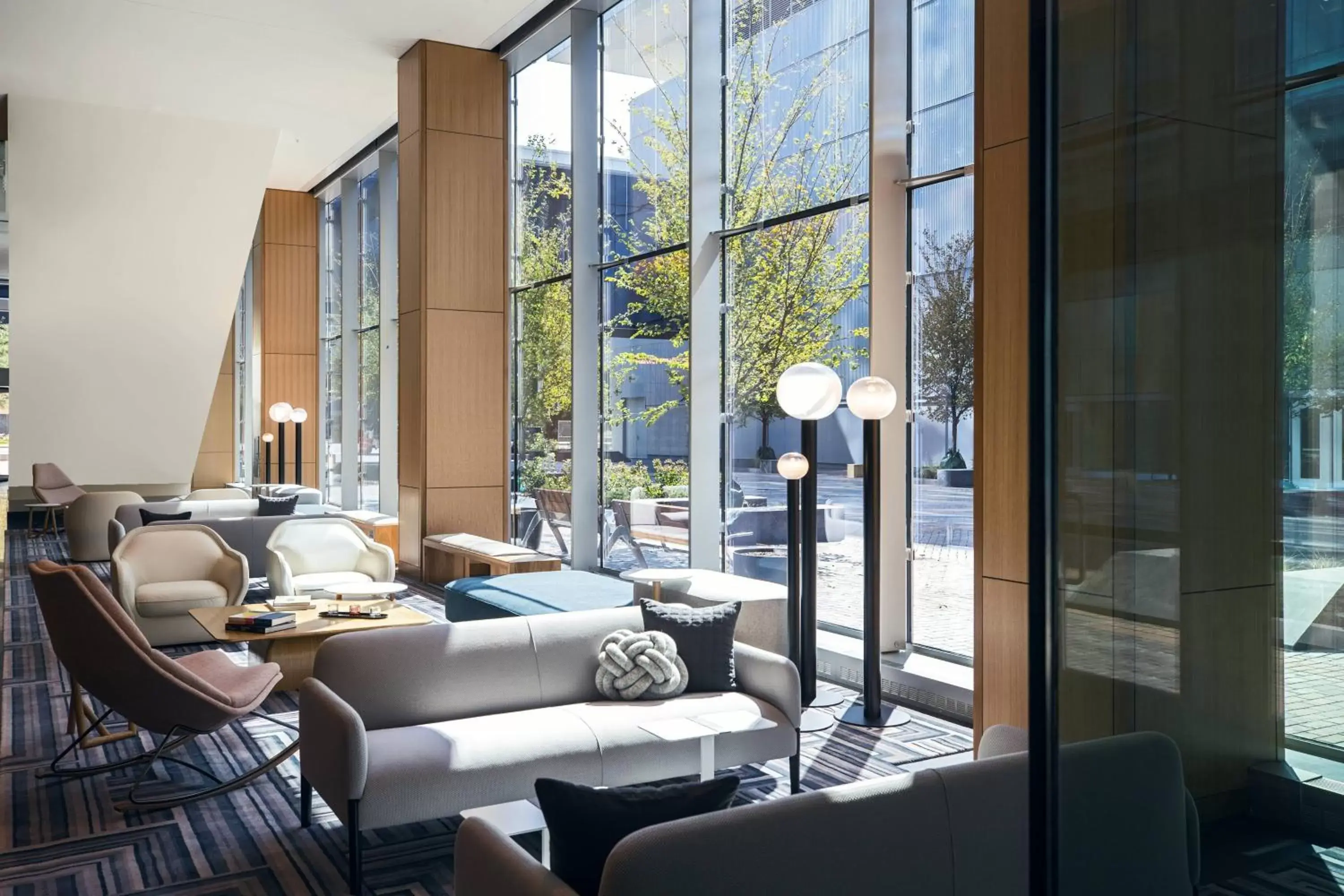 Property building, Seating Area in Marriott Marquis Chicago