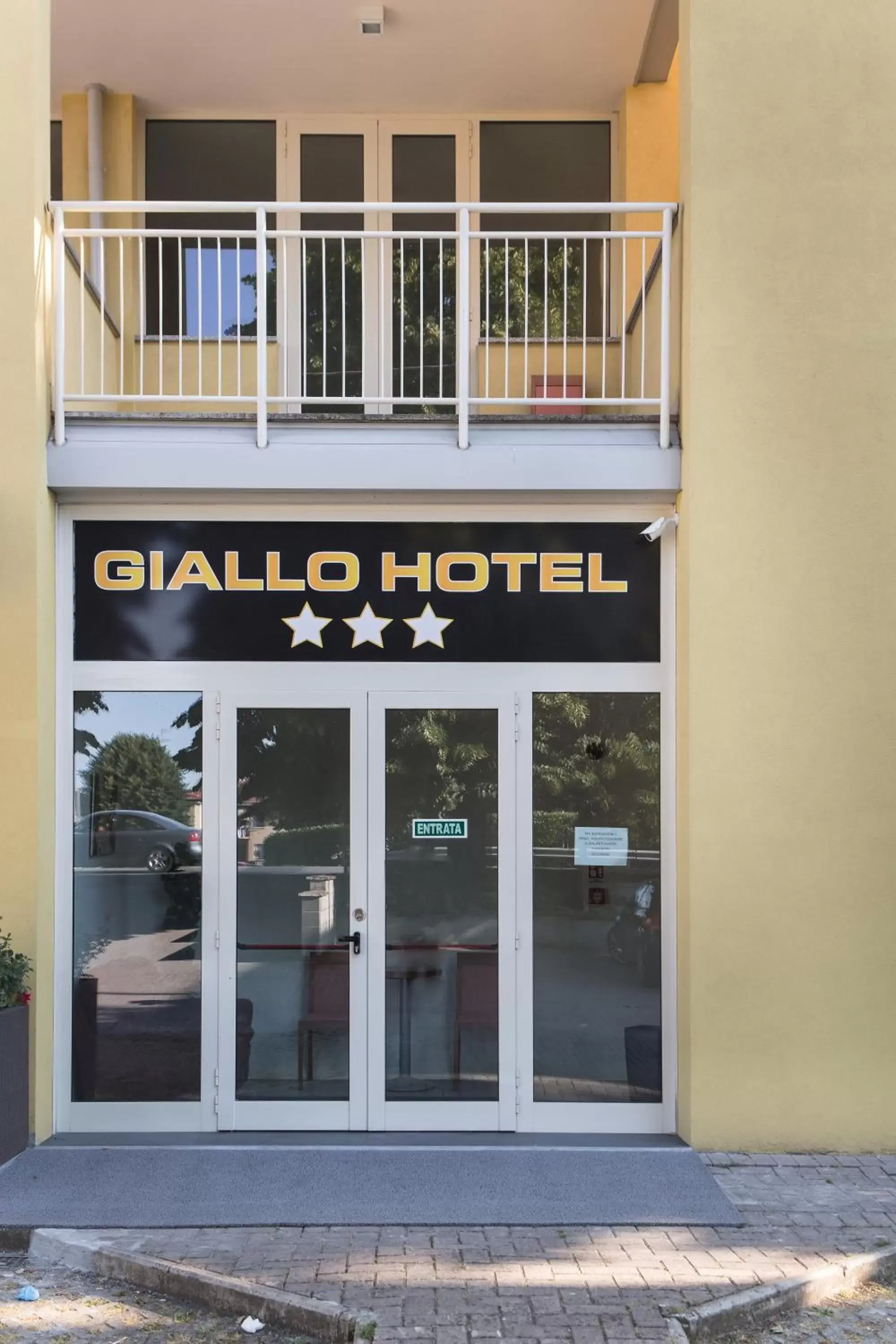 Facade/entrance in Hotel Giallo