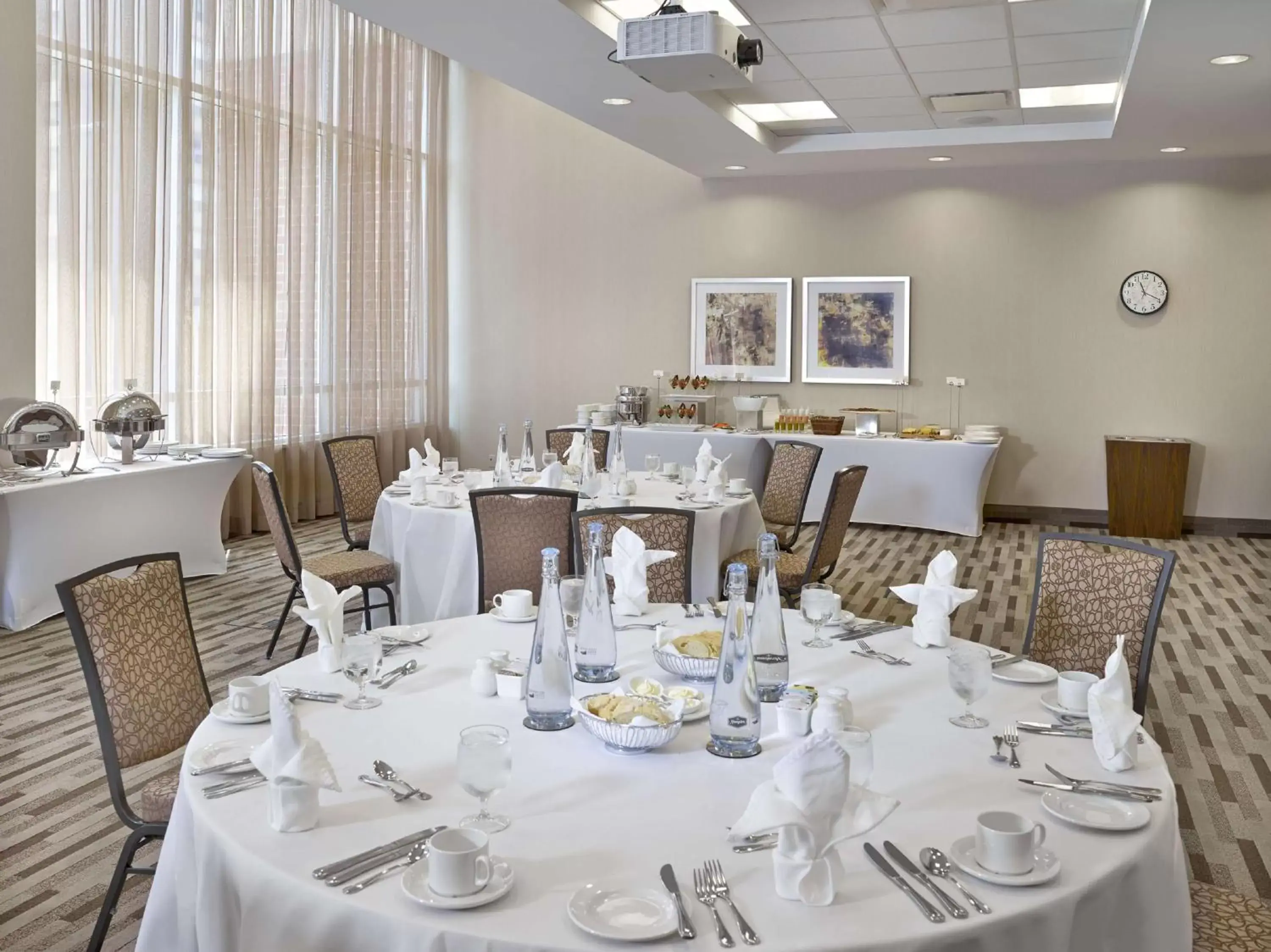 Meeting/conference room, Restaurant/Places to Eat in Homewood Suites by Hilton Halifax - Downtown