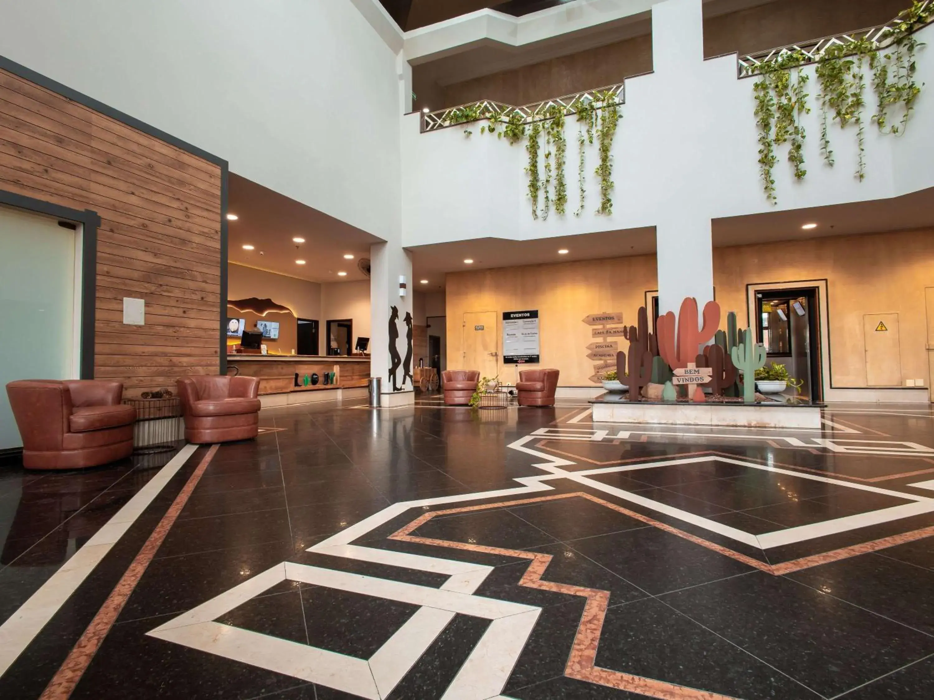 Property building, Lobby/Reception in Hotel Portal D'Oeste