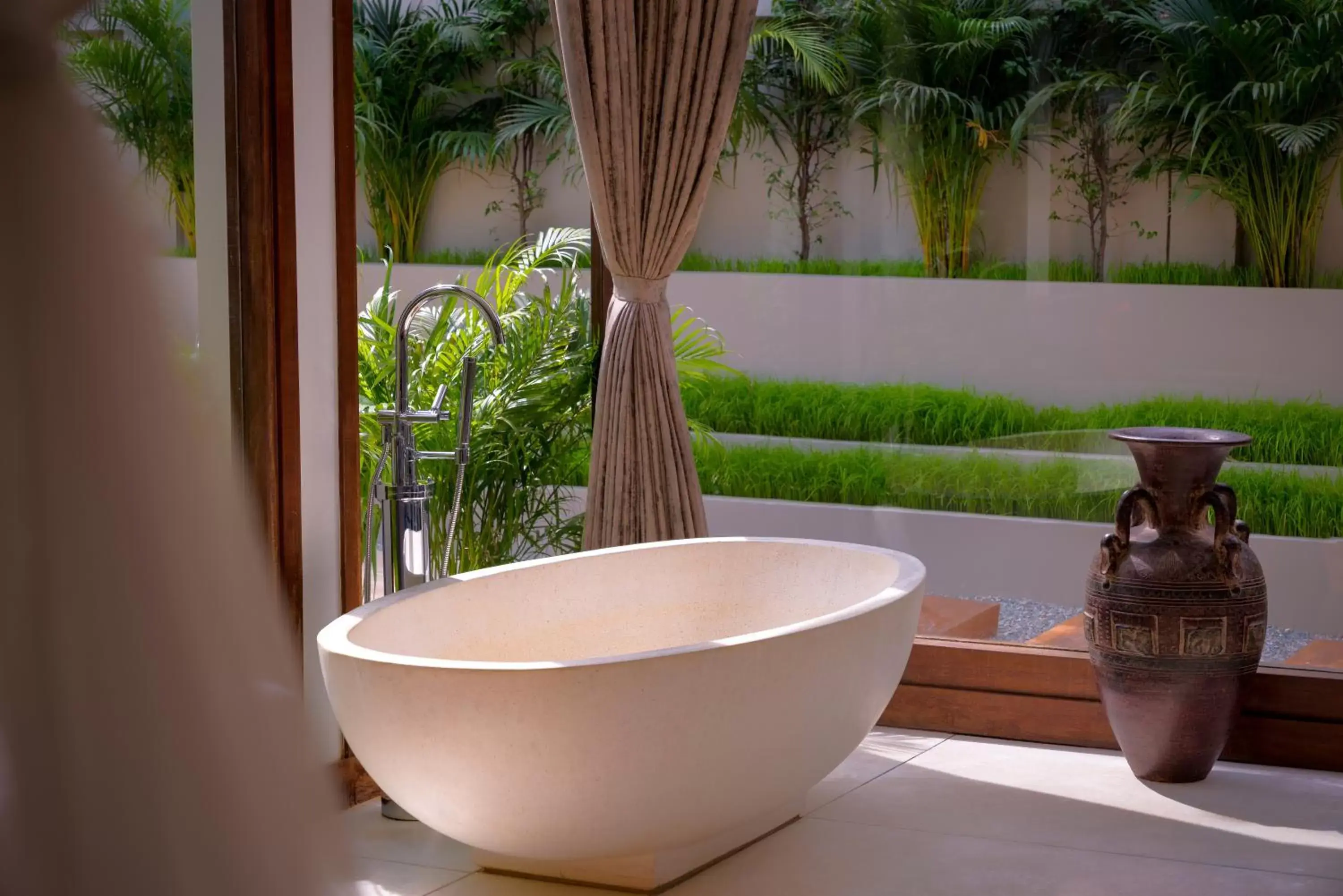 Bathroom in Heritage Suites Hotel