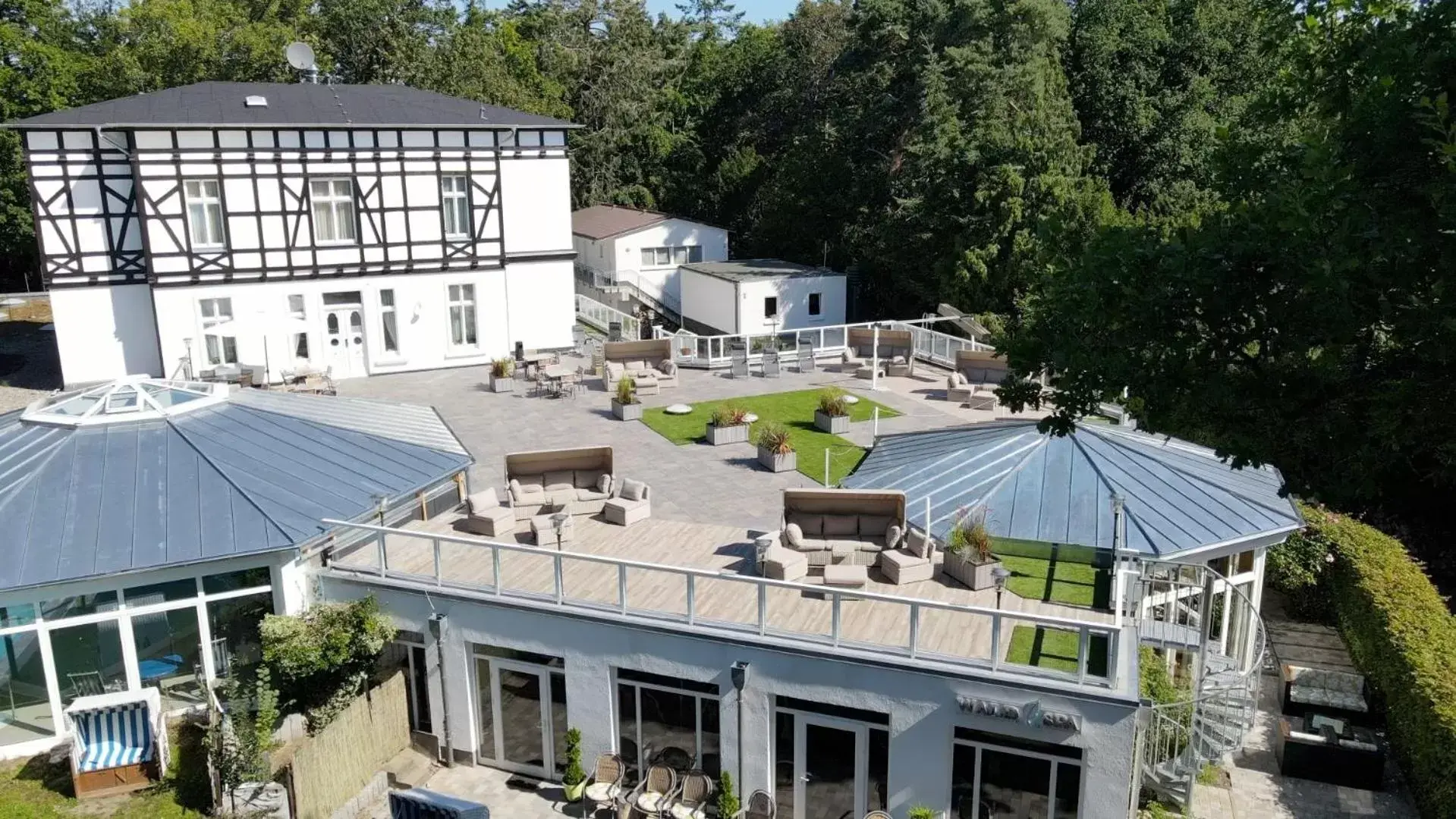 Property building in Best Western Plus Ostseehotel Waldschloesschen