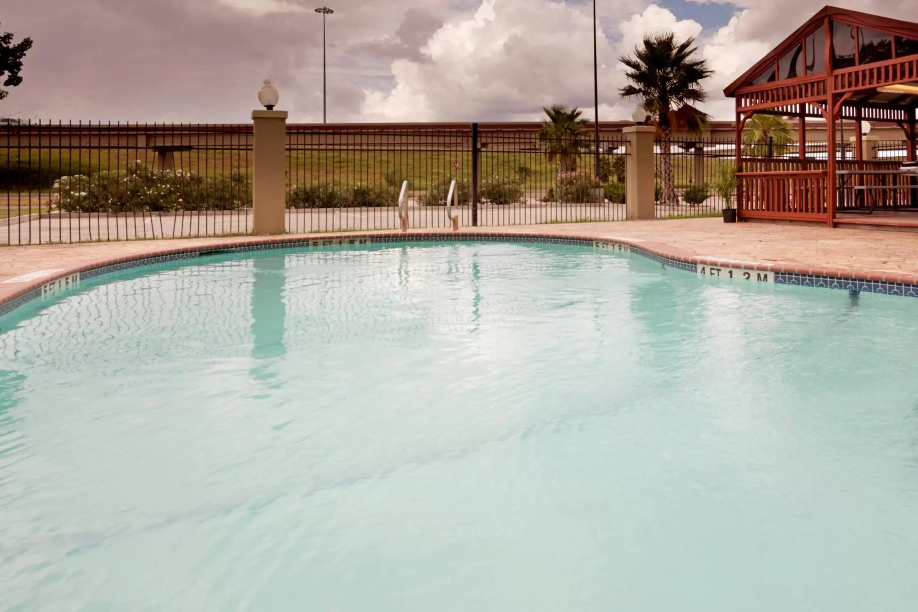 Swimming Pool in Candlewood Suites Corpus Christi-SPID, an IHG Hotel