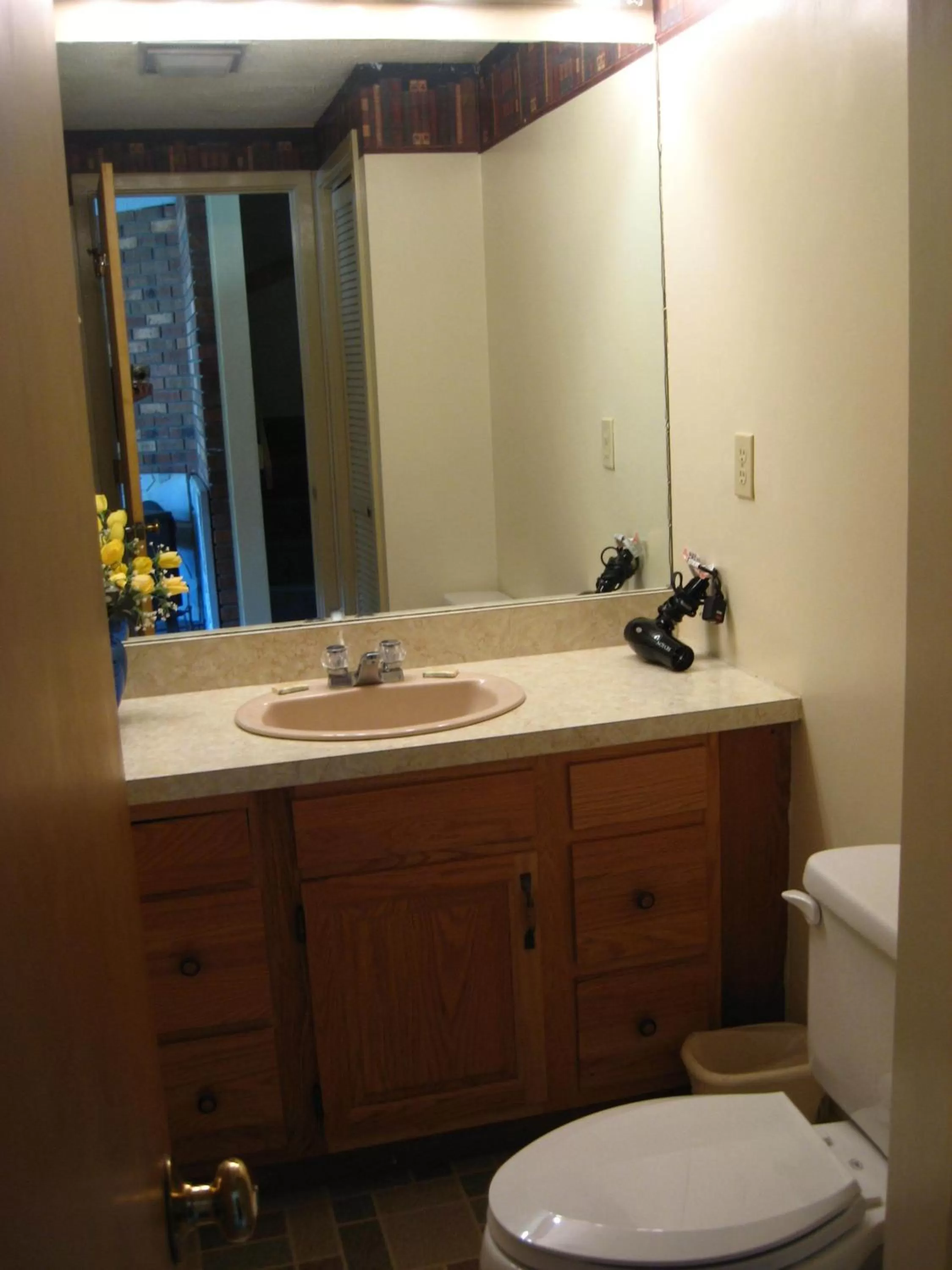 Bathroom in Cathedral Ledge Resort