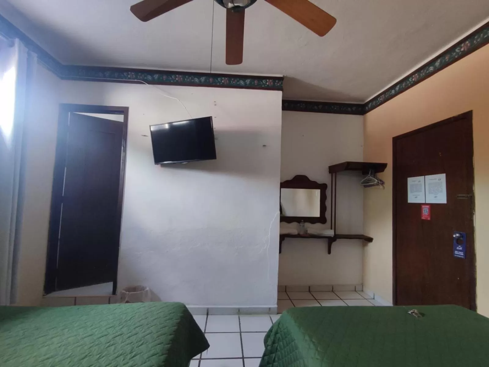 TV and multimedia, TV/Entertainment Center in Hotel Rath