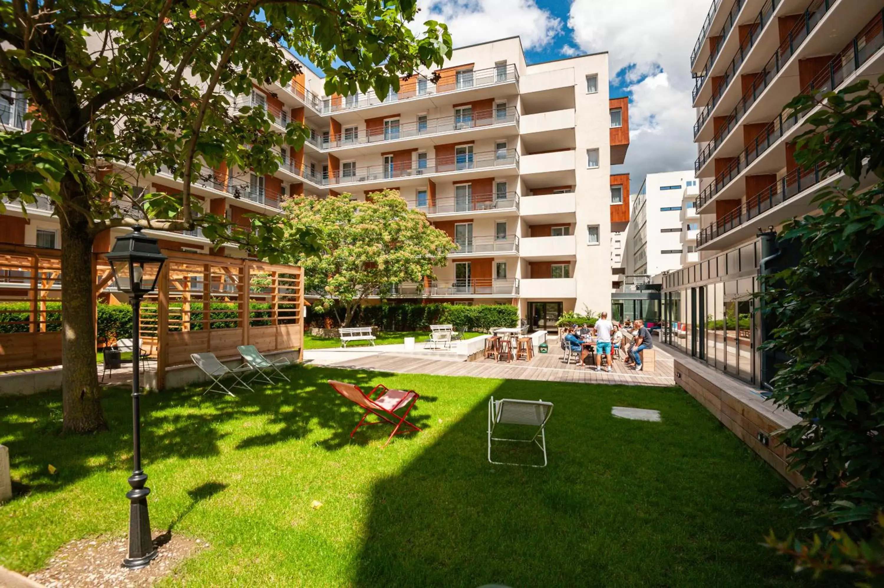 Garden, Property Building in Le Hüb - Grenoble