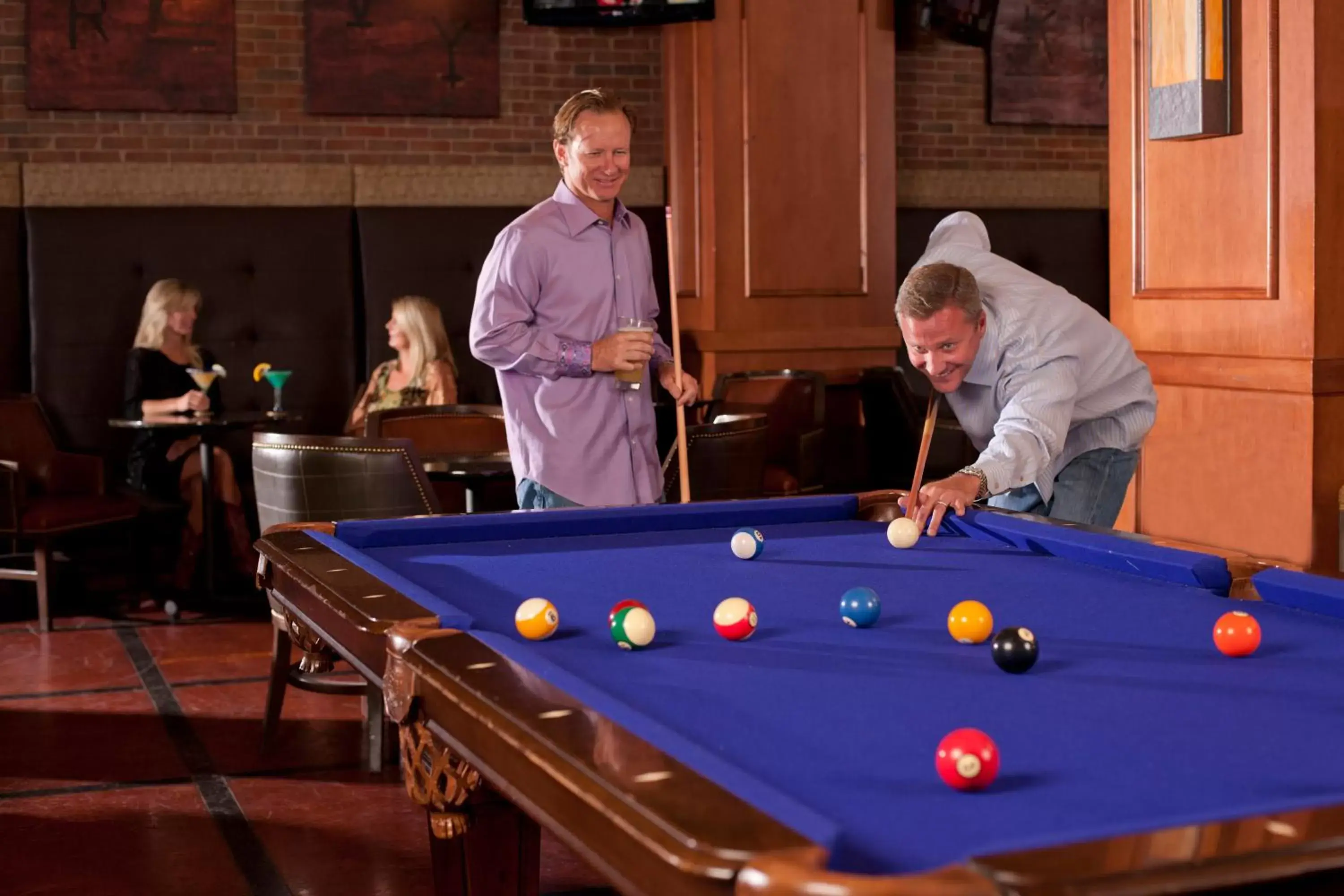 Lounge or bar, Billiards in Omni Fort Worth Hotel