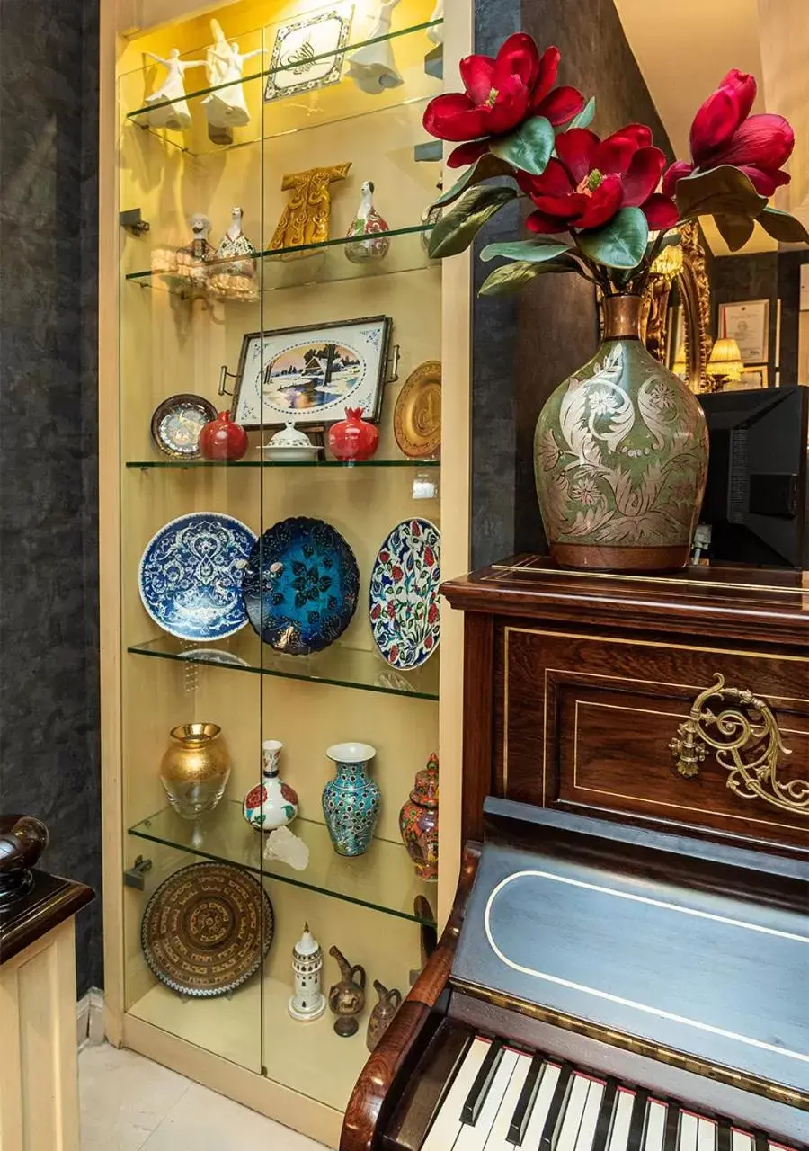 Facade/entrance in Alzer Hotel Special Class Facade/entrance in Alzer Hotel Special Class