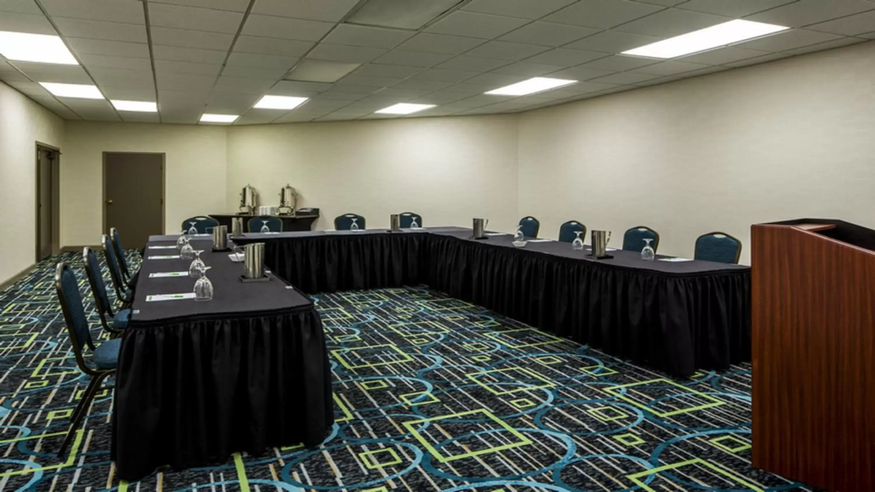 Meeting/conference room in Holiday Inn Palm Beach-Airport Conf Ctr, an IHG Hotel