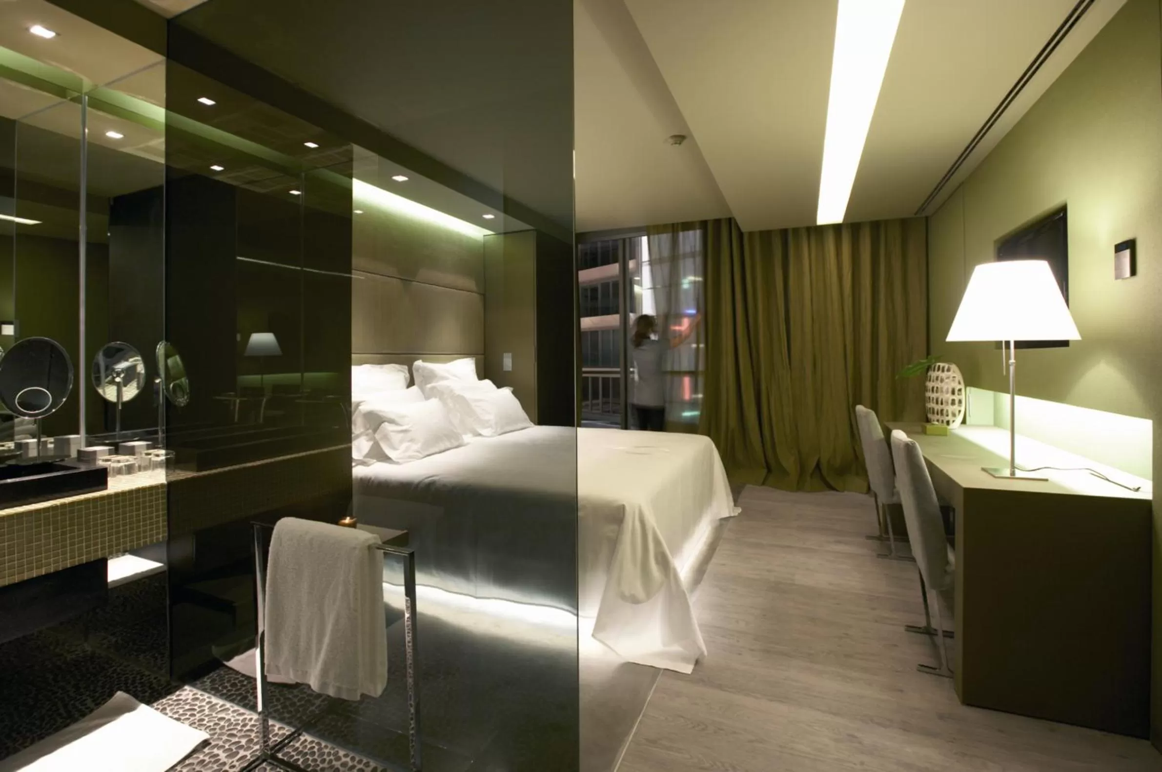 Photo of the whole room, Bed in The Vine Hotel