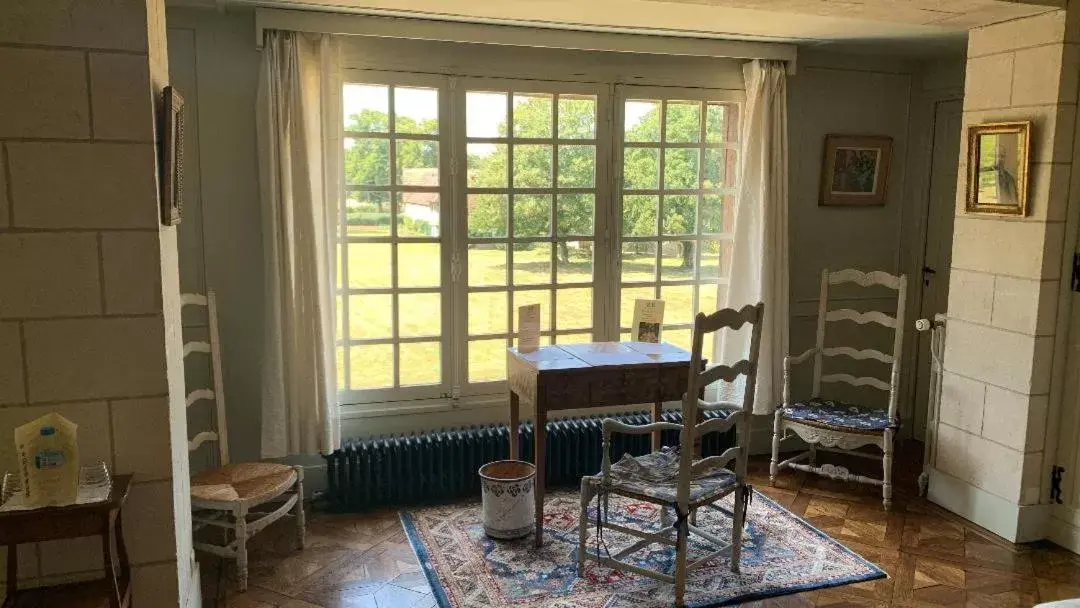 Suite with Park View in Chambres d'Hôtes Manoir de Beaumarchais