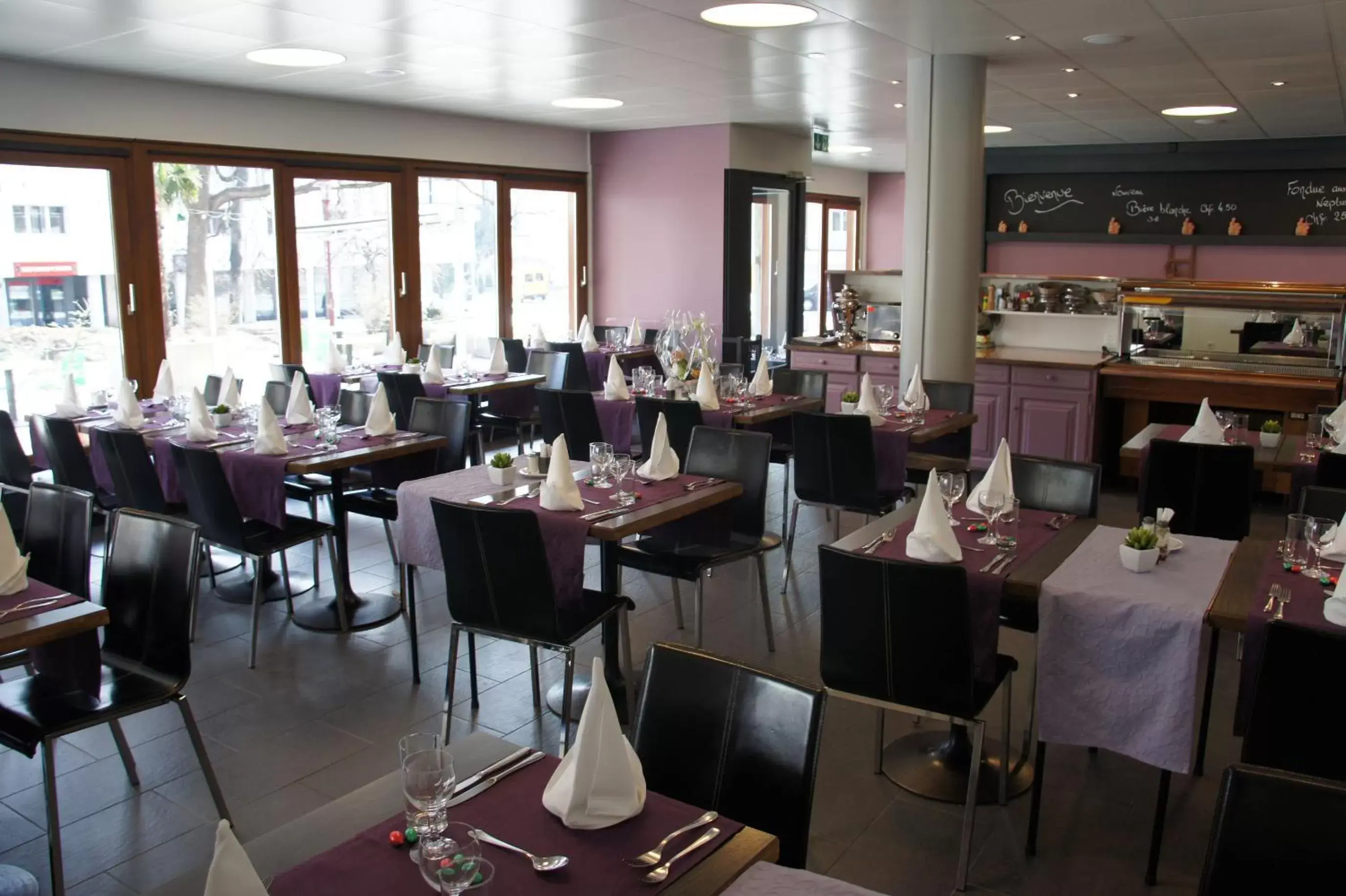 Restaurant/Places to Eat in Hôtel du Rhône