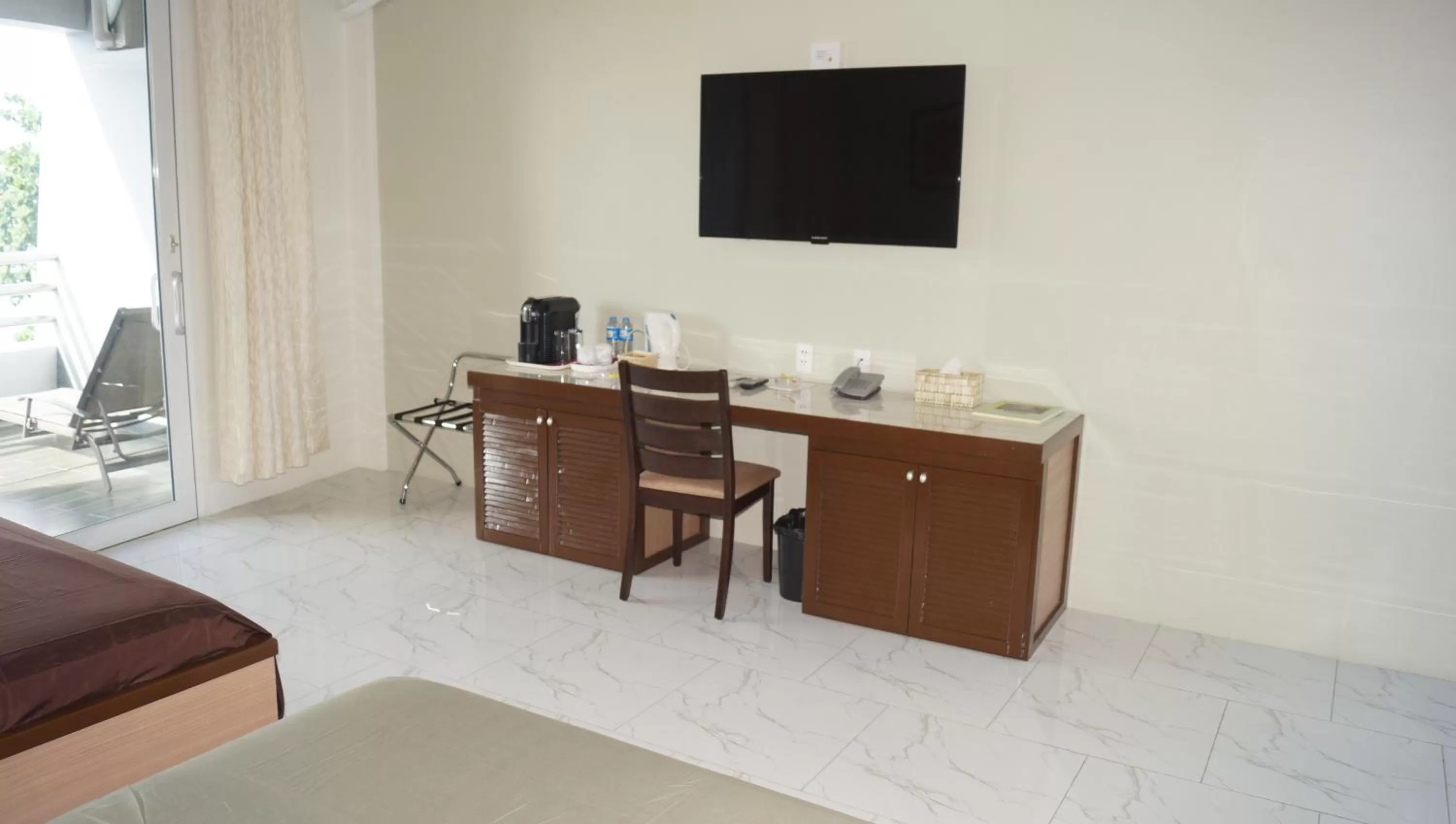 TV and multimedia in Panglao Sea Resort - Tangnan