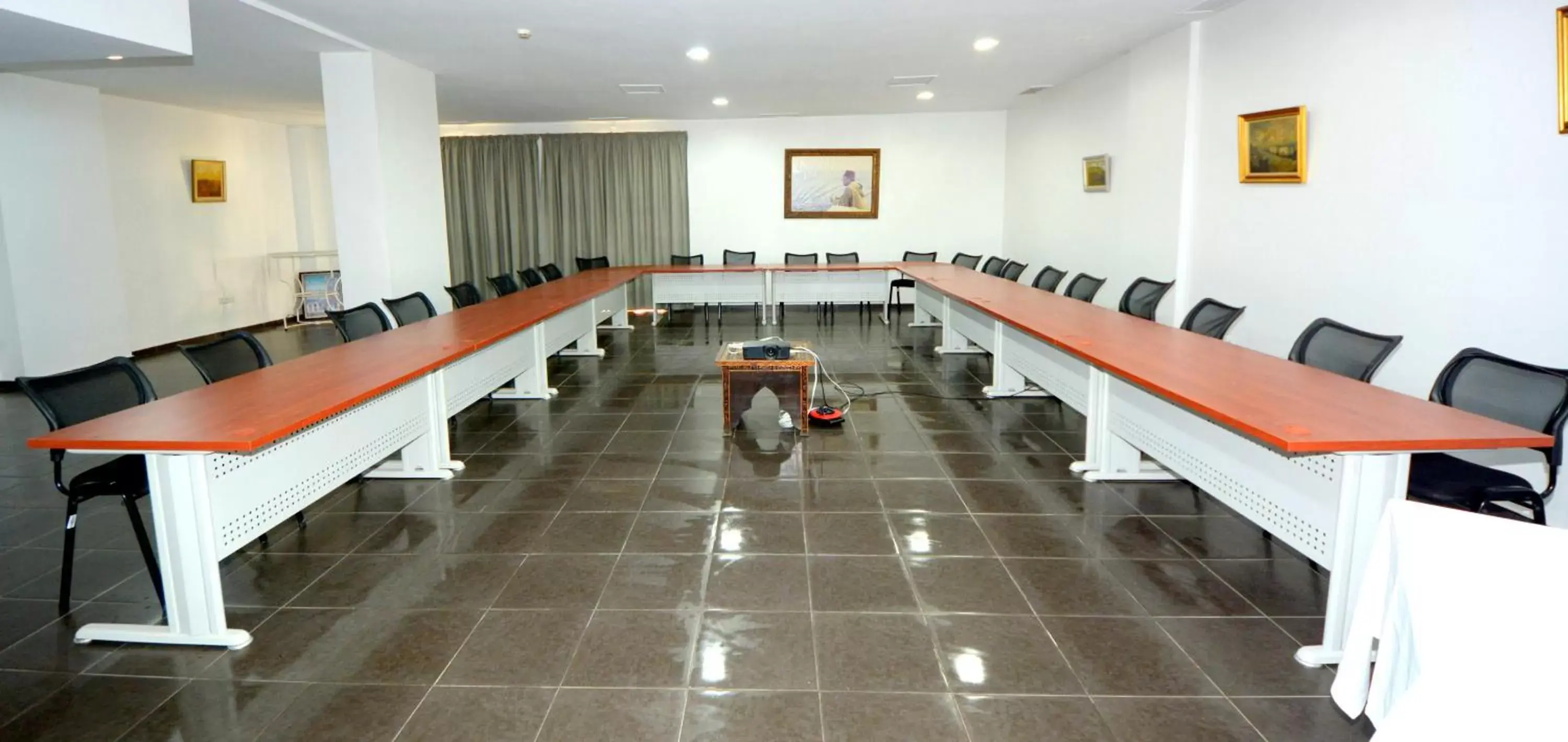 Meeting/conference room in Oasis Hotel & Spa