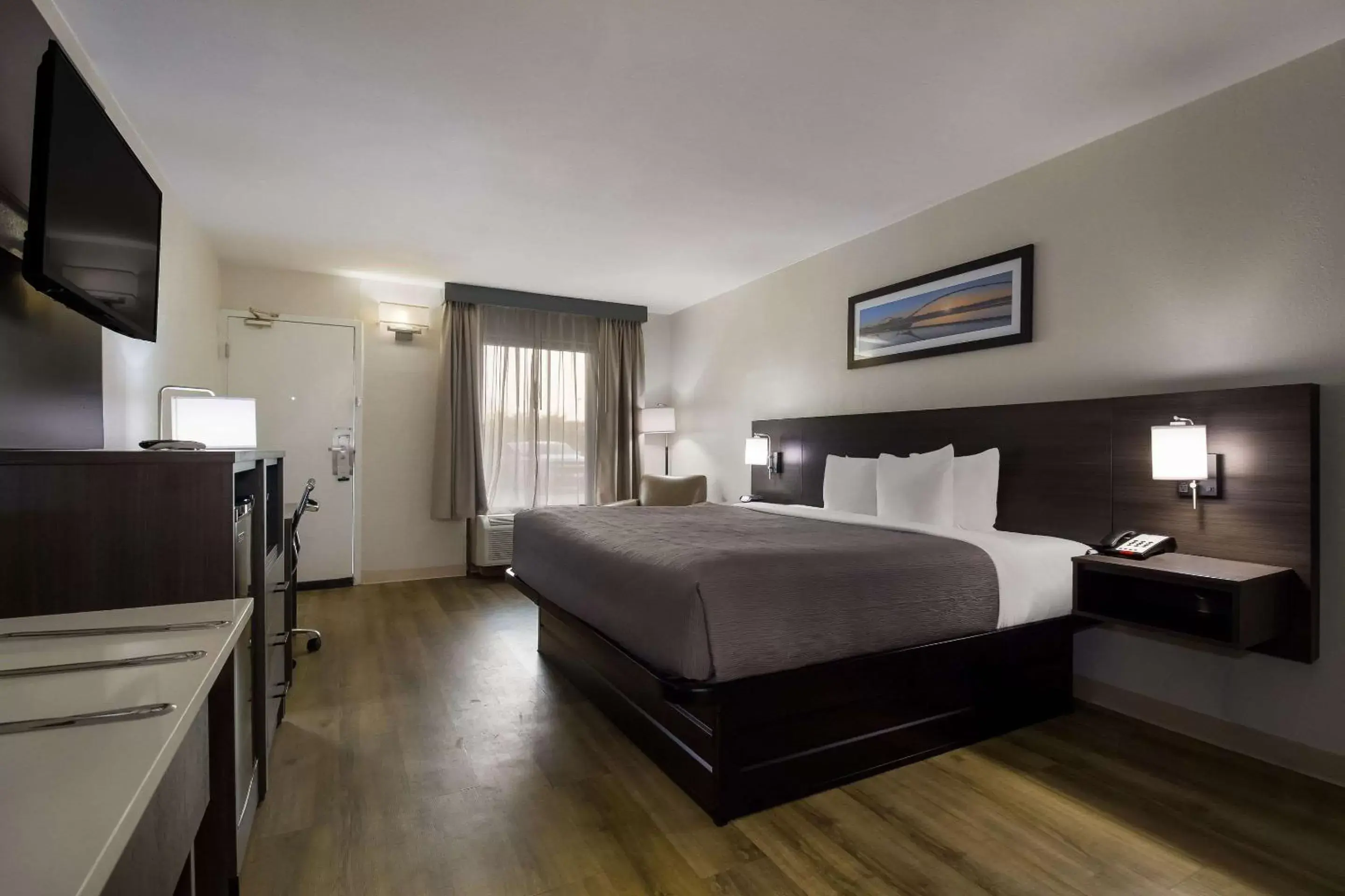 Bedroom, Bed in Quality Inn Coliseum Bedroom, Bed in Quality Inn Coliseum