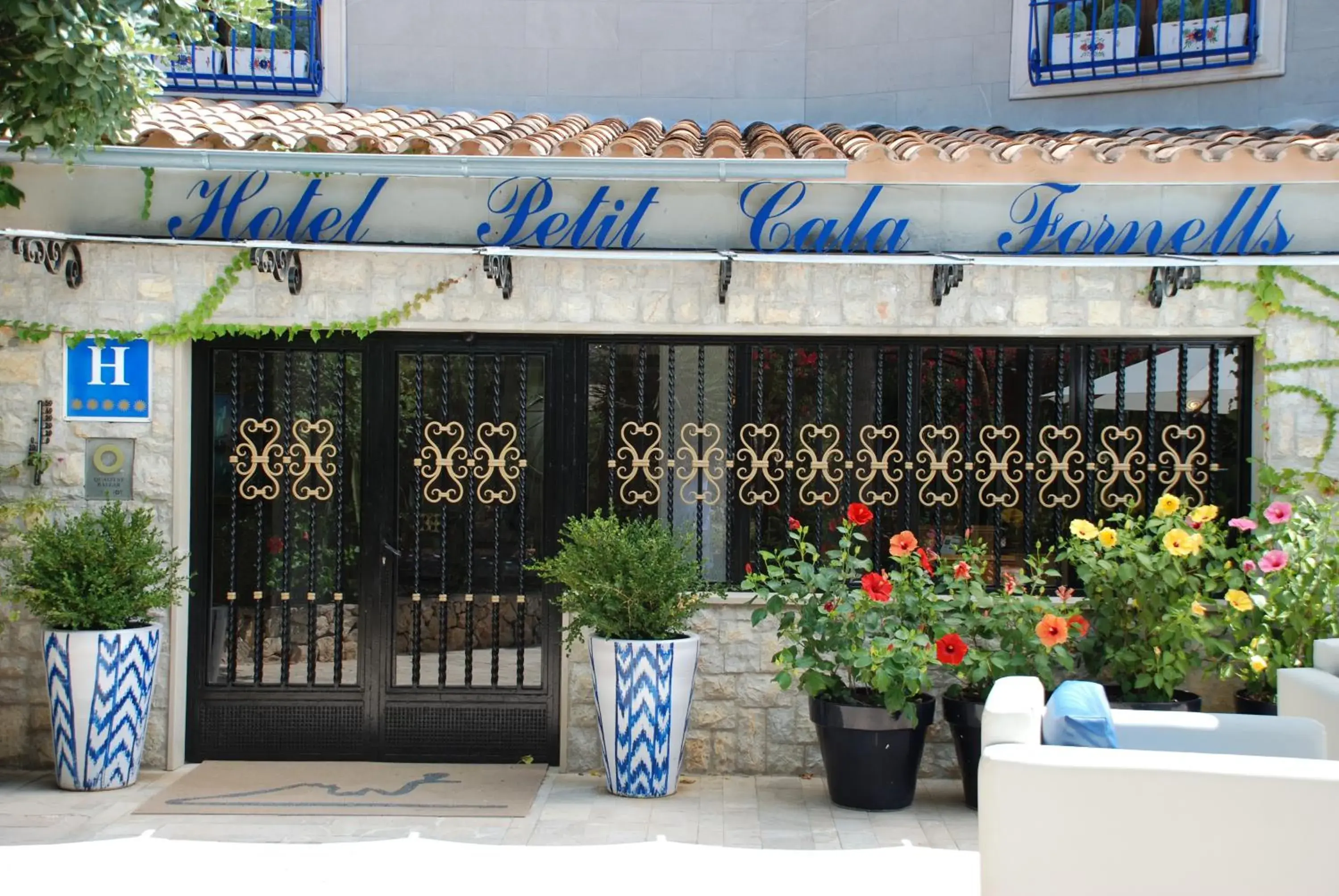 Lobby or reception in Hotel Petit Cala Fornells