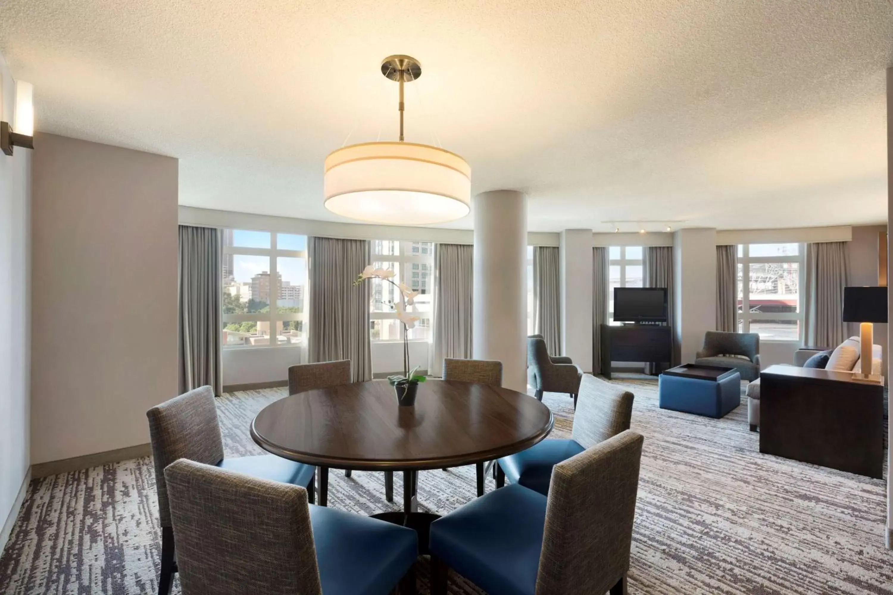 Living room, Dining Area in Embassy Suites by Hilton Atlanta at Centennial Olympic Park