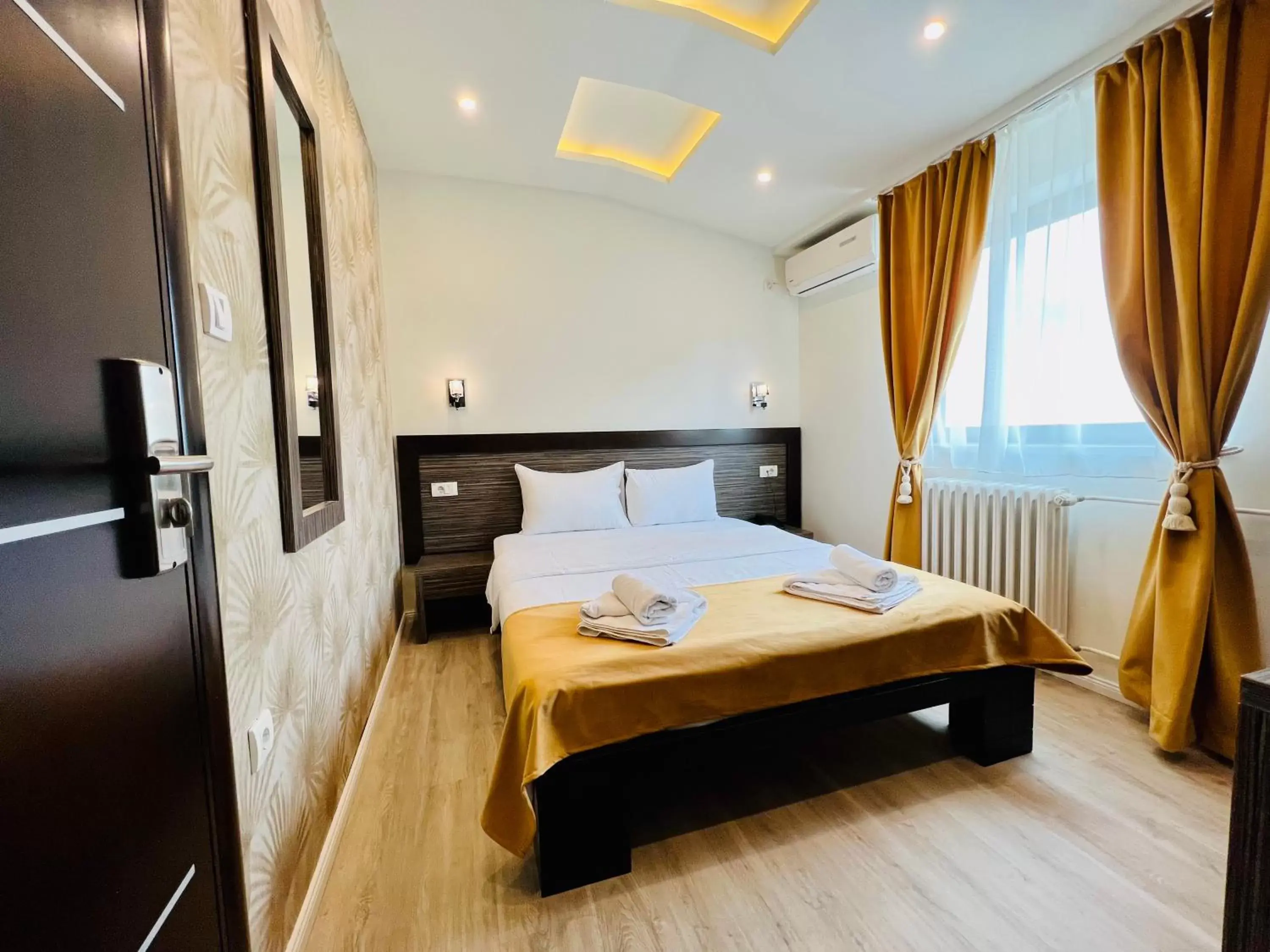 Bedroom, Bed in Side One Design Hotel Garni